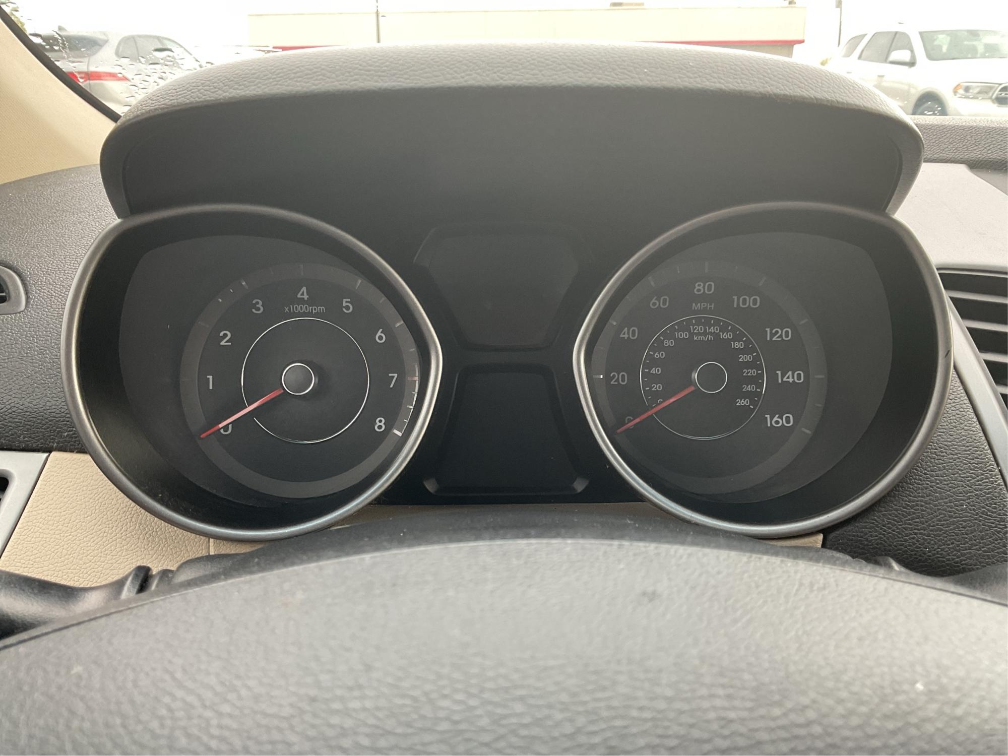 2014 Hyundai Elantra SE (5NPDH4AE2EH) with an Nu 1.8L I-4 DOHC engine, located at 1951 S Dayton Lakeview Rd., New Carlisle, OH, 45344, (937) 908-9800, 39.890999, -84.050255 - 2014 Hyundai Elantra SE - Photo#15
