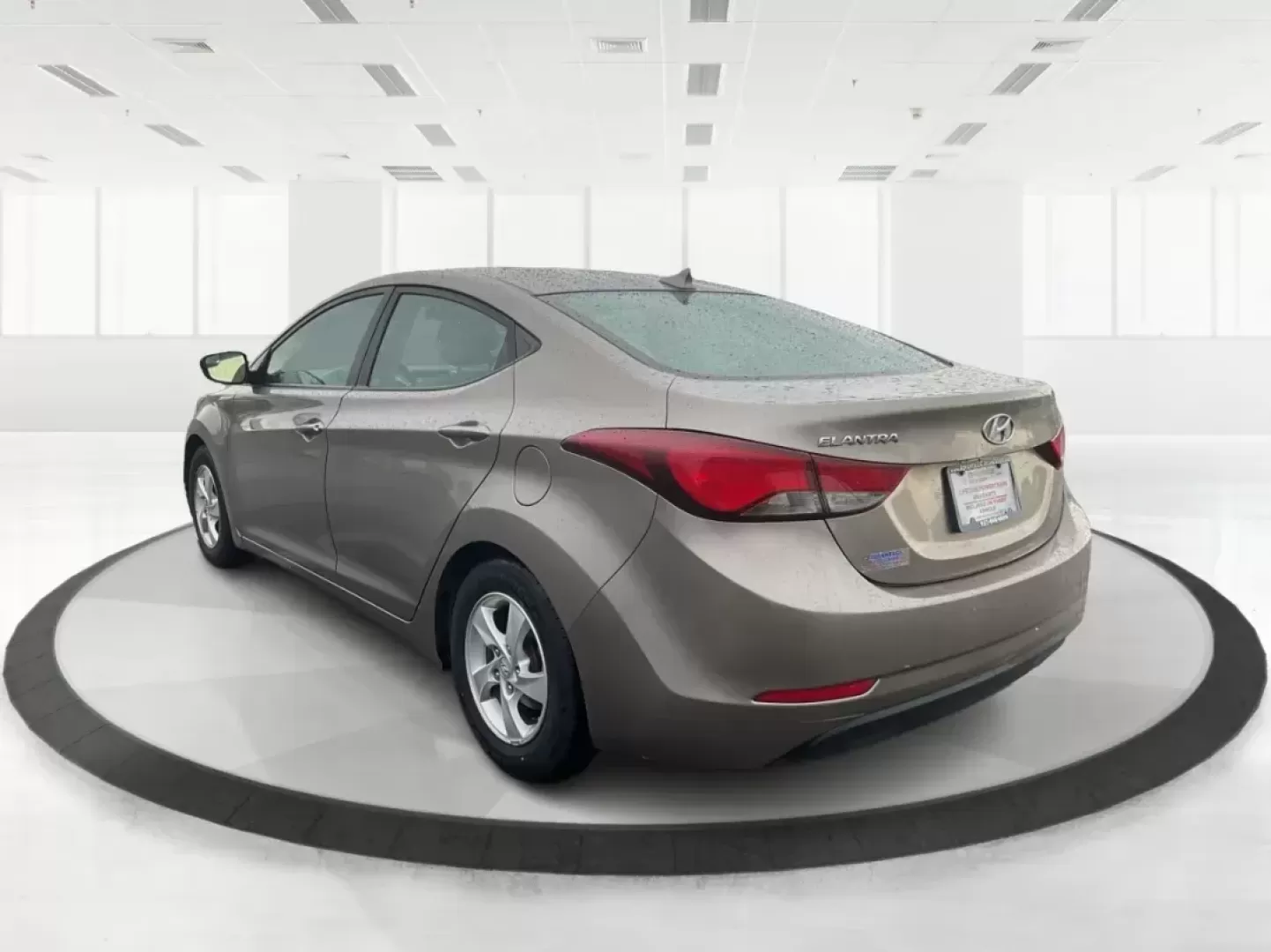 2014 Hyundai Elantra SE (5NPDH4AE2EH) with an Nu 1.8L I-4 DOHC engine, located at 1951 S Dayton Lakeview Rd., New Carlisle, OH, 45344, (937) 908-9800, 39.890999, -84.050255 - 2014 Hyundai Elantra SE - Photo#4