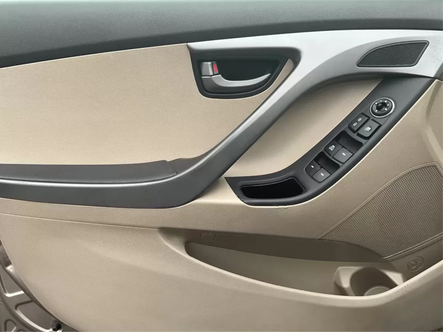 2014 Hyundai Elantra SE (5NPDH4AE2EH) with an Nu 1.8L I-4 DOHC engine, located at 1951 S Dayton Lakeview Rd., New Carlisle, OH, 45344, (937) 908-9800, 39.890999, -84.050255 - 2014 Hyundai Elantra SE - Photo#16