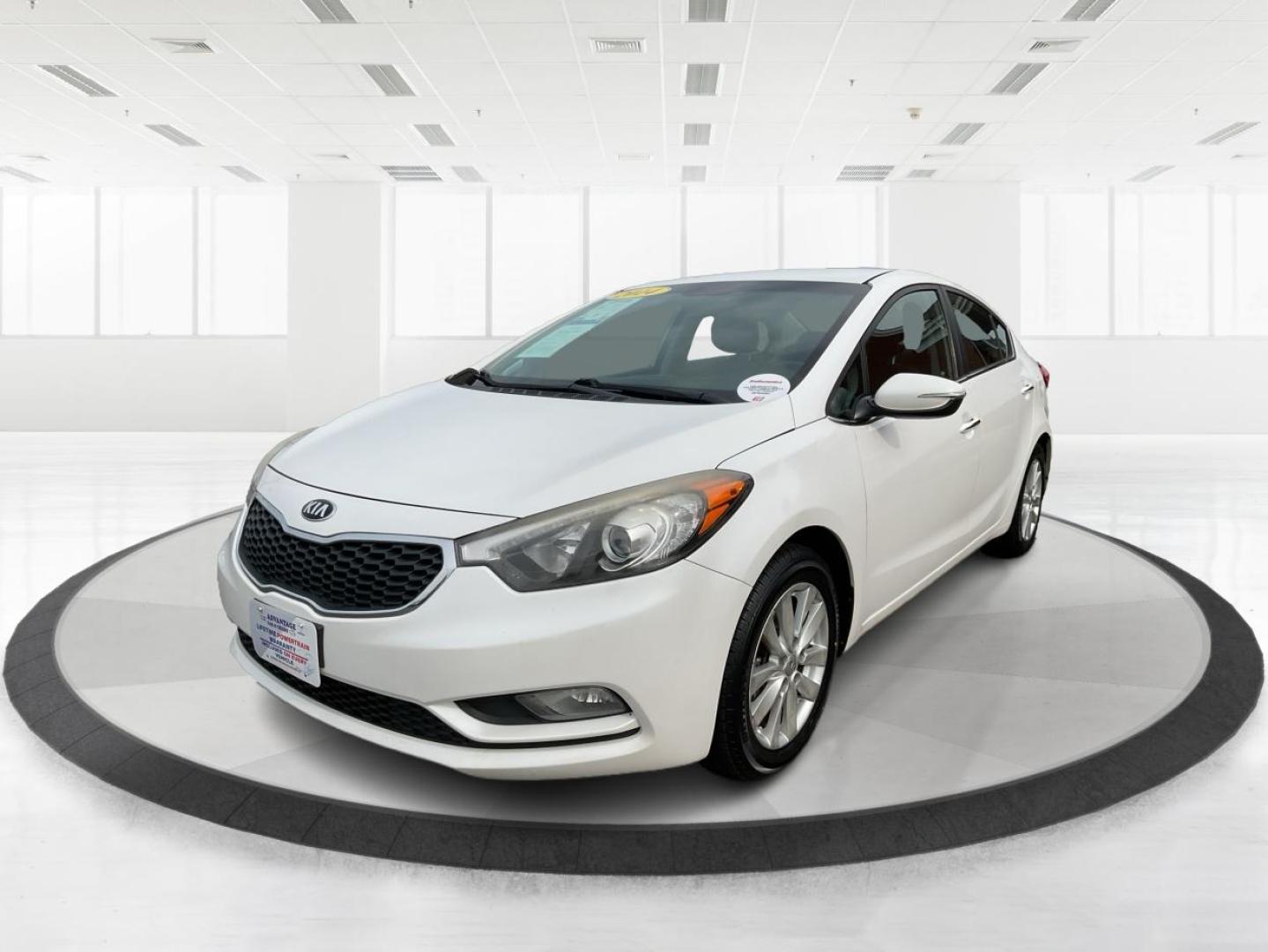 2014 Kia Forte EX (KNAFX4A81E5) with an 2L I-4 gasoline direct injection engine, located at 1099 N County Rd 25A, Troy, OH, 45373, (937) 908-9800, 40.057079, -84.212883 - Photo#8