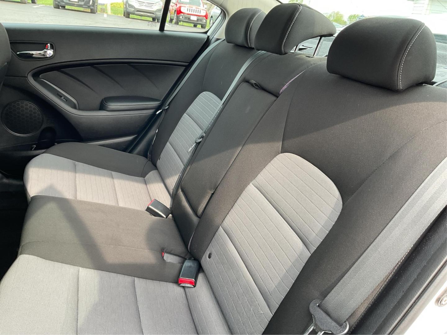 2014 Kia Forte EX (KNAFX4A81E5) with an 2L I-4 gasoline direct injection engine, located at 1099 N County Rd 25A, Troy, OH, 45373, (937) 908-9800, 40.057079, -84.212883 - Photo#10