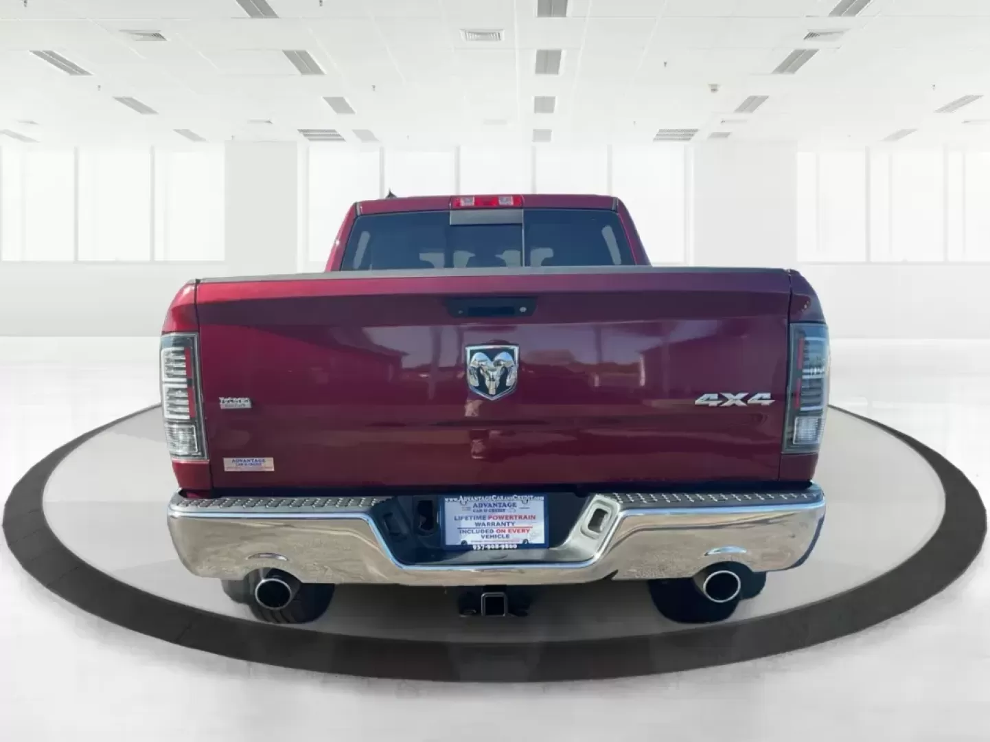 2018 Ram 1500 SLT Crew Cab SWB 4WD (1C6RR7LM9JS) with an 3.0L V6 DIESEL engine, 8-Speed Automatic transmission, located at 8750 N County Rd 25A, Piqua, OH, 45356, (937) 908-9800, 40.164391, -84.232513 - 2018 Ram 1500 SLT Crew Cab SWB 4WD - Photo#3