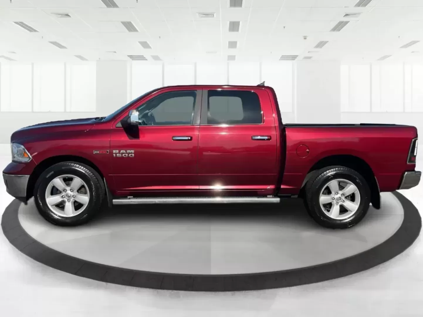 2018 Ram 1500 SLT Crew Cab SWB 4WD (1C6RR7LM9JS) with an 3.0L V6 DIESEL engine, 8-Speed Automatic transmission, located at 8750 N County Rd 25A, Piqua, OH, 45356, (937) 908-9800, 40.164391, -84.232513 - 2018 Ram 1500 SLT Crew Cab SWB 4WD - Photo#5