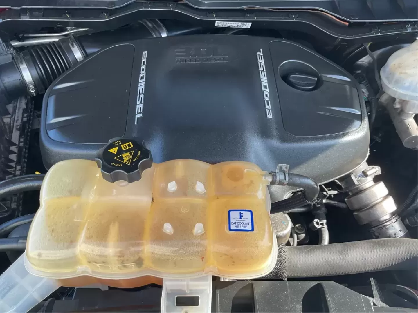 2018 Ram 1500 SLT Crew Cab SWB 4WD (1C6RR7LM9JS) with an 3.0L V6 DIESEL engine, 8-Speed Automatic transmission, located at 8750 N County Rd 25A, Piqua, OH, 45356, (937) 908-9800, 40.164391, -84.232513 - 2018 Ram 1500 SLT Crew Cab SWB 4WD - Photo#10