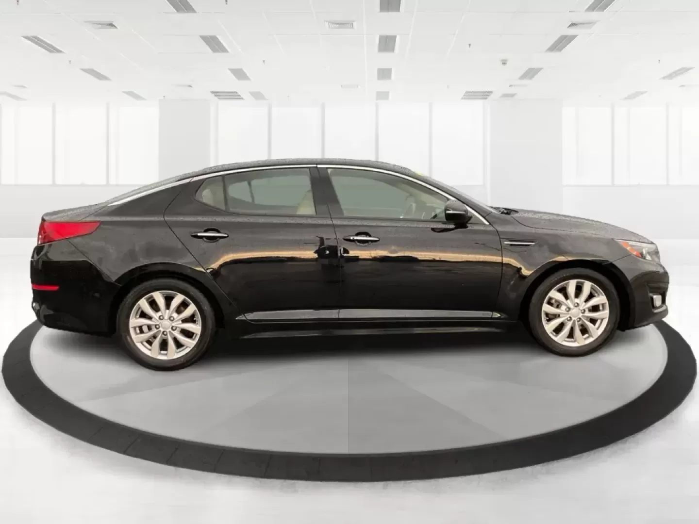 2015 Kia Optima EX (5XXGN4A76FG) with an Theta II 2.4L I-4 gasoline direct injection engine, located at 1099 N County Rd 25A, Troy, OH, 45373, (937) 908-9800, 40.057079, -84.212883 - 2015 Kia Optima EX - Photo#1