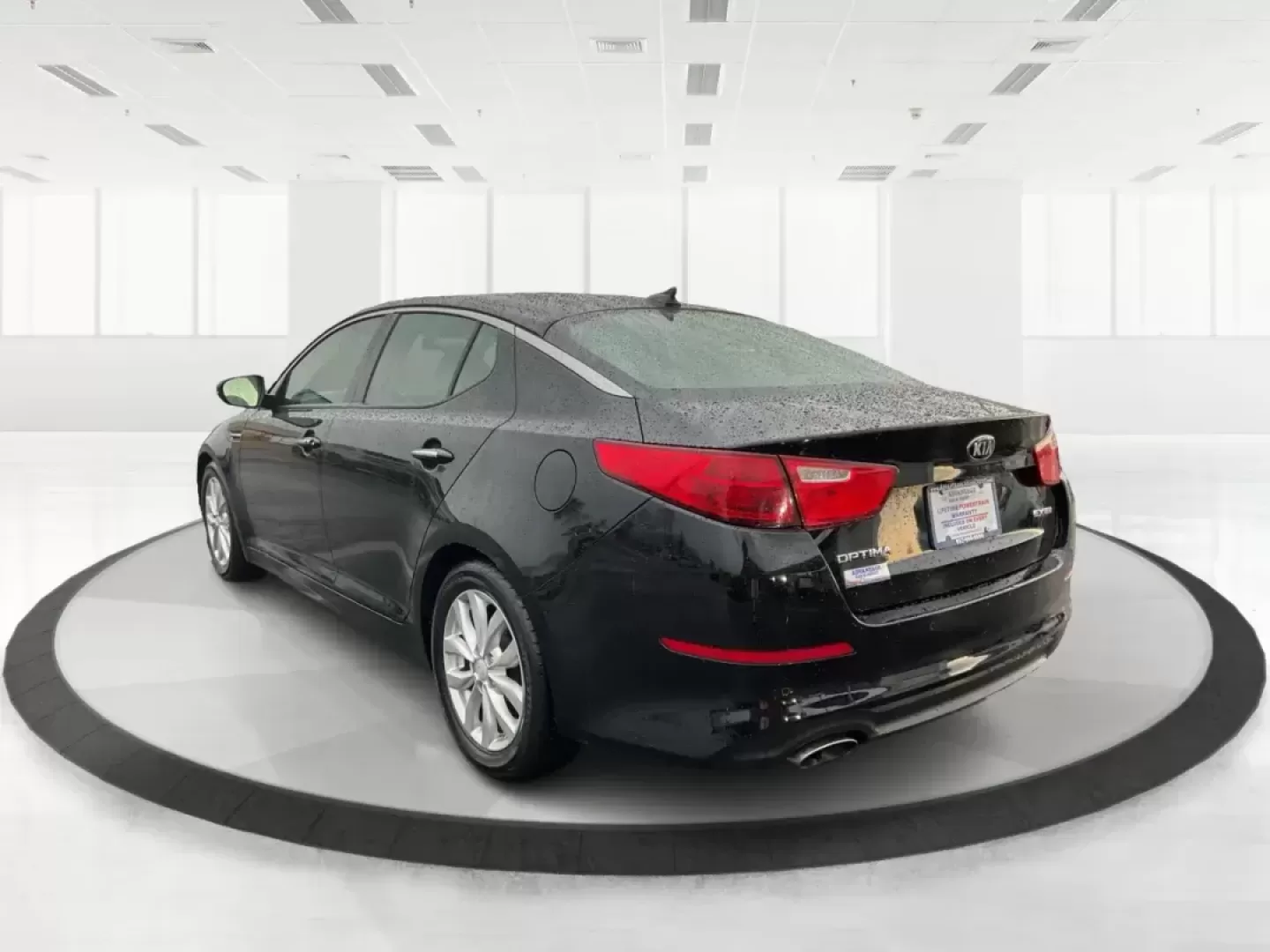 2015 Kia Optima EX (5XXGN4A76FG) with an Theta II 2.4L I-4 gasoline direct injection engine, located at 1099 N County Rd 25A, Troy, OH, 45373, (937) 908-9800, 40.057079, -84.212883 - 2015 Kia Optima EX - Photo#4