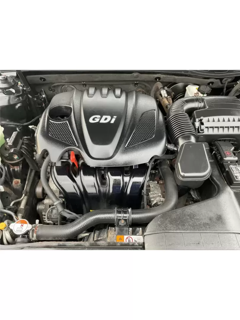 2015 Kia Optima EX (5XXGN4A76FG) with an Theta II 2.4L I-4 gasoline direct injection engine, located at 1099 N County Rd 25A, Troy, OH, 45373, (937) 908-9800, 40.057079, -84.212883 - 2015 Kia Optima EX - Photo#10