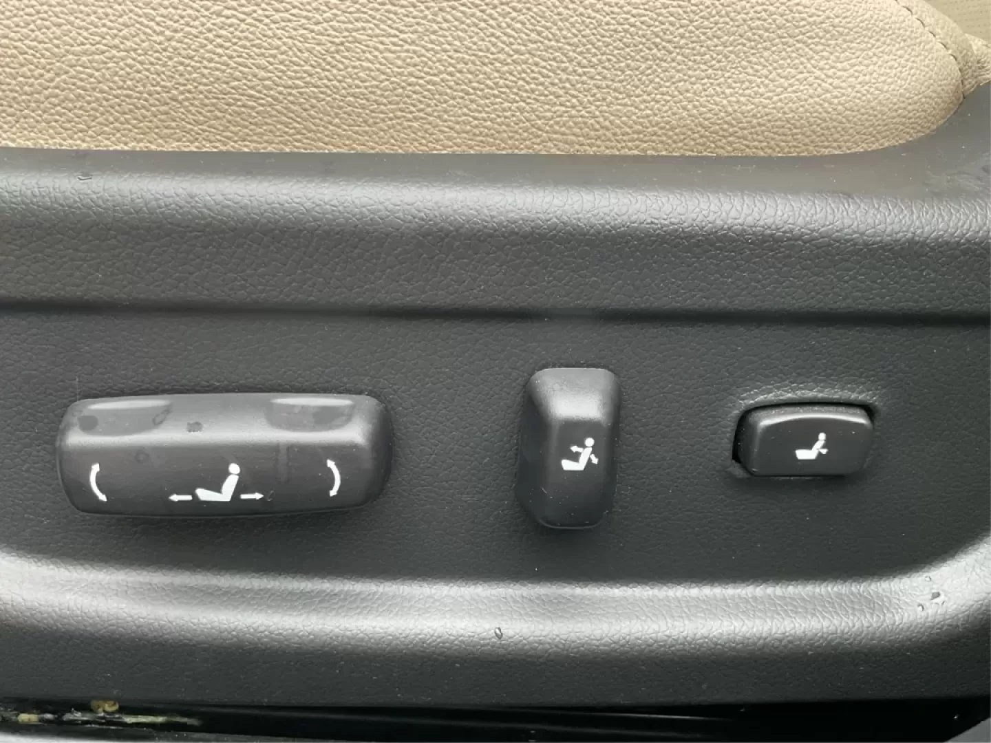 2015 Kia Optima EX (5XXGN4A76FG) with an Theta II 2.4L I-4 gasoline direct injection engine, located at 1099 N County Rd 25A, Troy, OH, 45373, (937) 908-9800, 40.057079, -84.212883 - 2015 Kia Optima EX - Photo#16