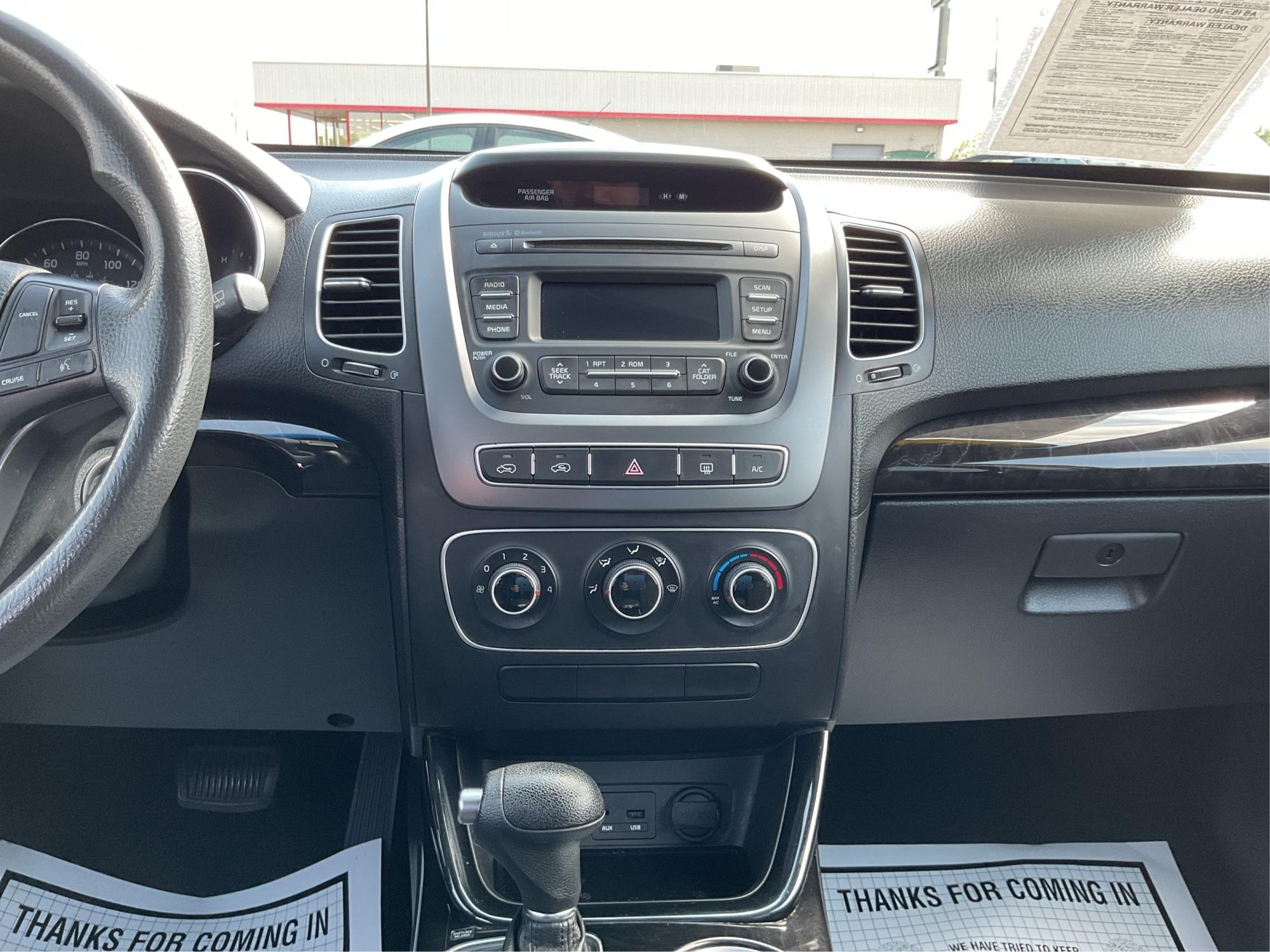 2015 Kia Sorento LX (5XYKT3A69FG) with an 2.4L I-4 gasoline direct injection engine, located at 1230 East Main St, Xenia, OH, 45385, (937) 908-9800, 39.688026, -83.910172 - Photo#11