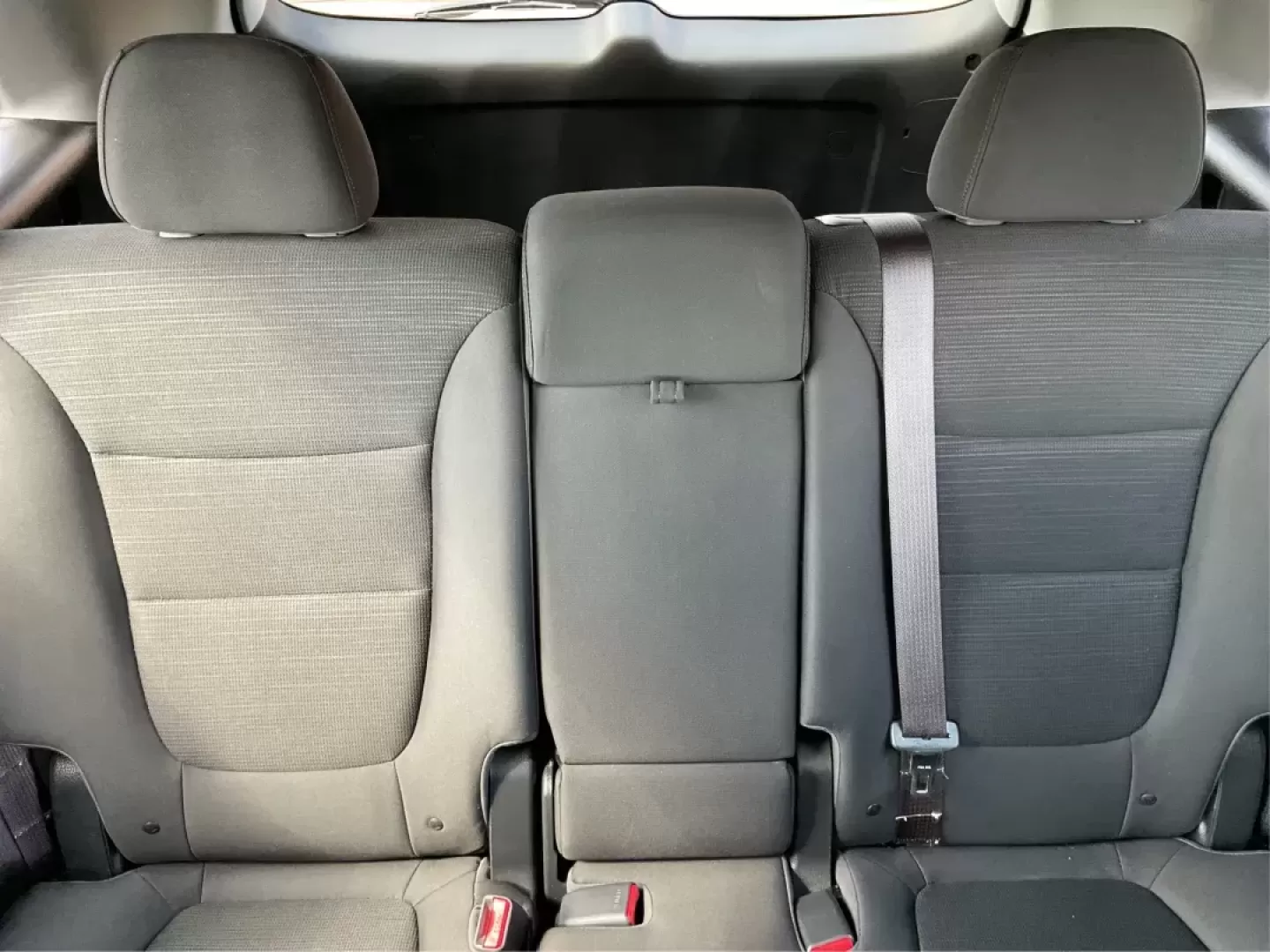 2015 Kia Sorento LX (5XYKT3A69FG) with an 2.4L I-4 gasoline direct injection engine, located at 1230 East Main St, Xenia, OH, 45385, (937) 908-9800, 39.688026, -83.910172 - 2015 Kia Sorento LX - Photo#12