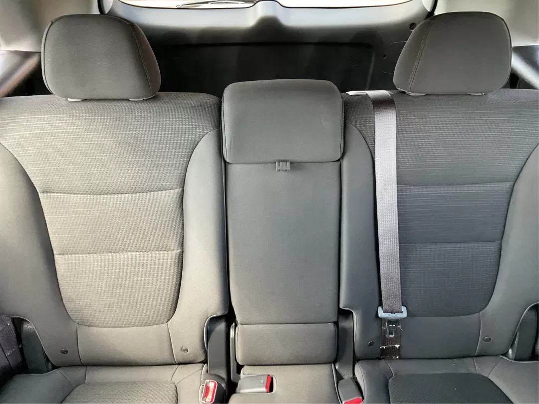 2015 Kia Sorento LX (5XYKT3A69FG) with an 2.4L I-4 gasoline direct injection engine, located at 1230 East Main St, Xenia, OH, 45385, (937) 908-9800, 39.688026, -83.910172 - 2015 Kia Sorento LX - Photo#11