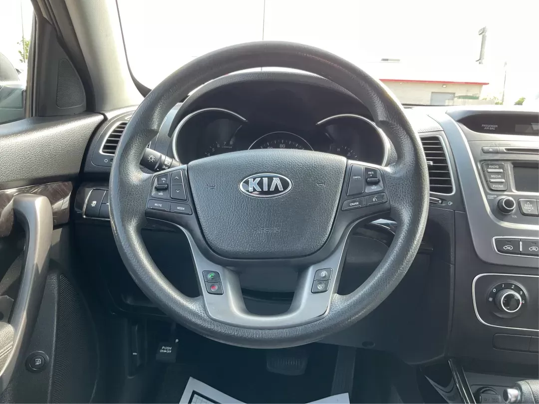 2015 Kia Sorento LX (5XYKT3A69FG) with an 2.4L I-4 gasoline direct injection engine, located at 1230 East Main St, Xenia, OH, 45385, (937) 908-9800, 39.688026, -83.910172 - 2015 Kia Sorento LX - Photo#13