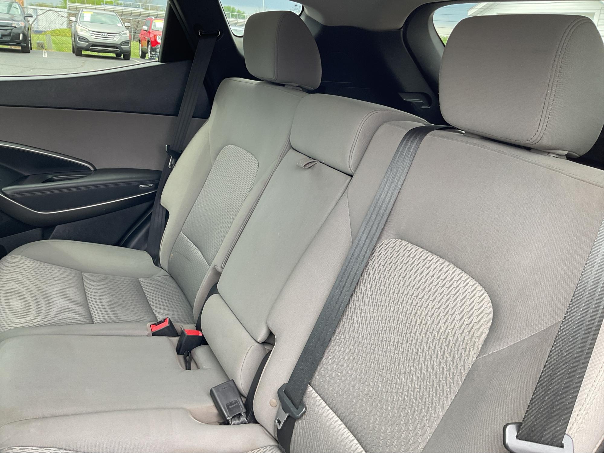 2017 Hyundai Santa Fe Sport 2.4L (5NMZTDLB4HH) with an Theta II 2.4L I-4 gasoline direct injection engine, located at 1951 S Dayton Lakeview Rd., New Carlisle, OH, 45344, (937) 908-9800, 39.890999, -84.050255 - Photo#10