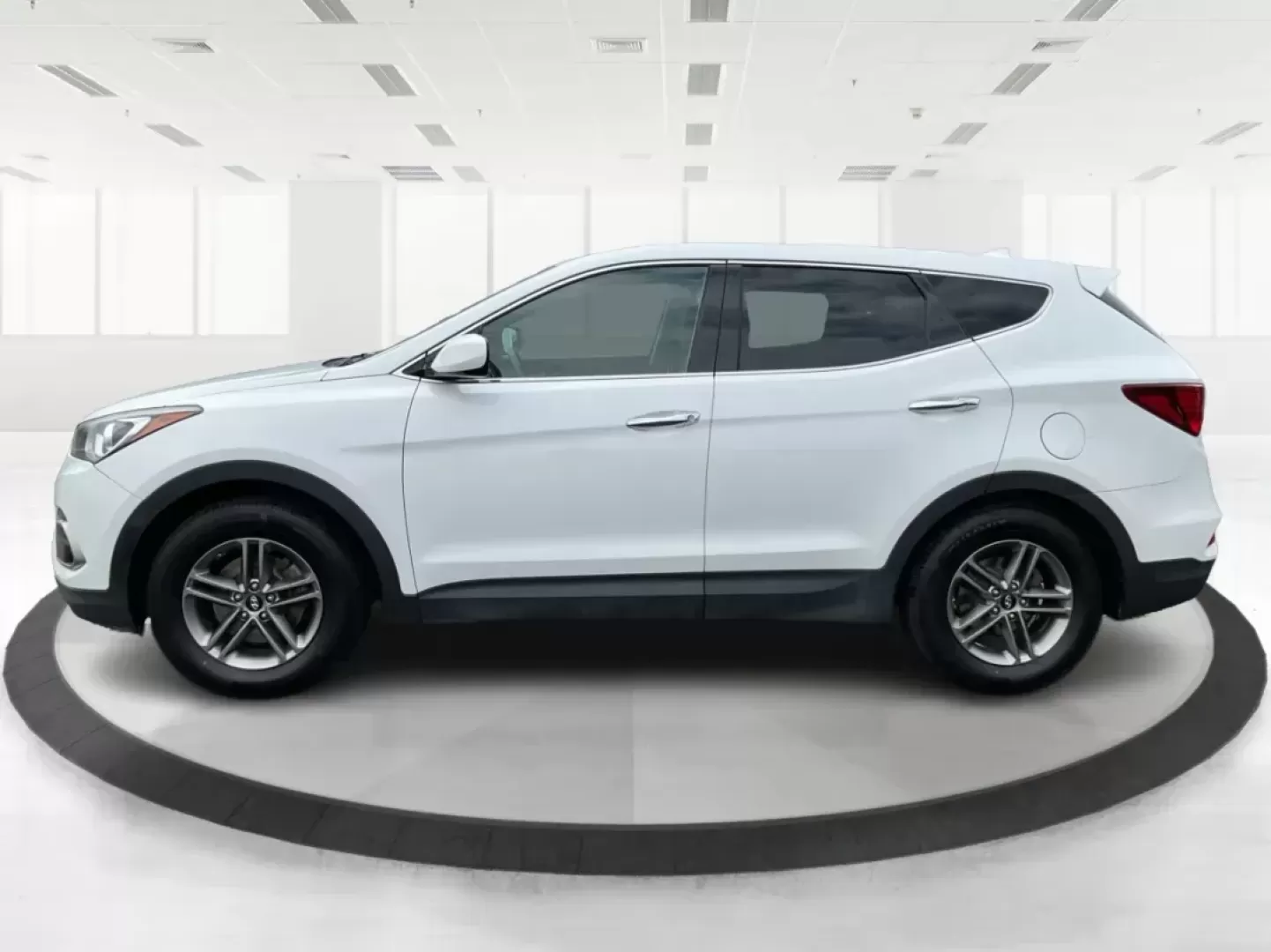 2017 Hyundai Santa Fe Sport 2.4L (5NMZTDLB4HH) with an Theta II 2.4L I-4 gasoline direct injection engine, located at 1951 S Dayton Lakeview Rd., New Carlisle, OH, 45344, (937) 908-9800, 39.890999, -84.050255 - Photo#5
