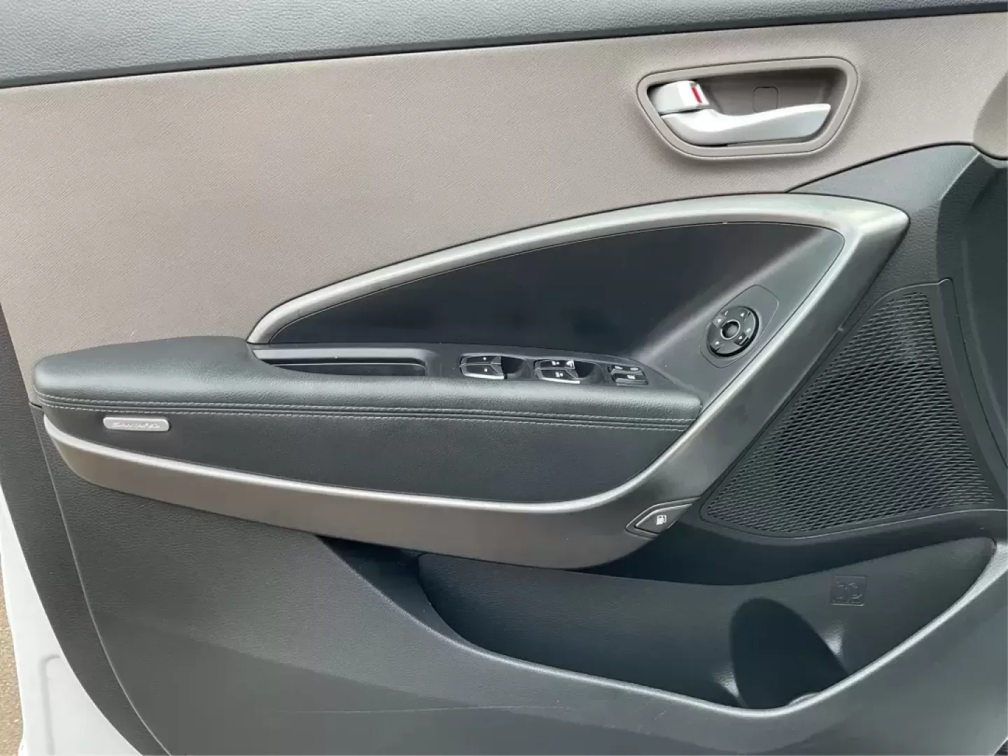 2017 Hyundai Santa Fe Sport 2.4L (5NMZTDLB4HH) with an Theta II 2.4L I-4 gasoline direct injection engine, located at 1951 S Dayton Lakeview Rd., New Carlisle, OH, 45344, (937) 908-9800, 39.890999, -84.050255 - Photo#16