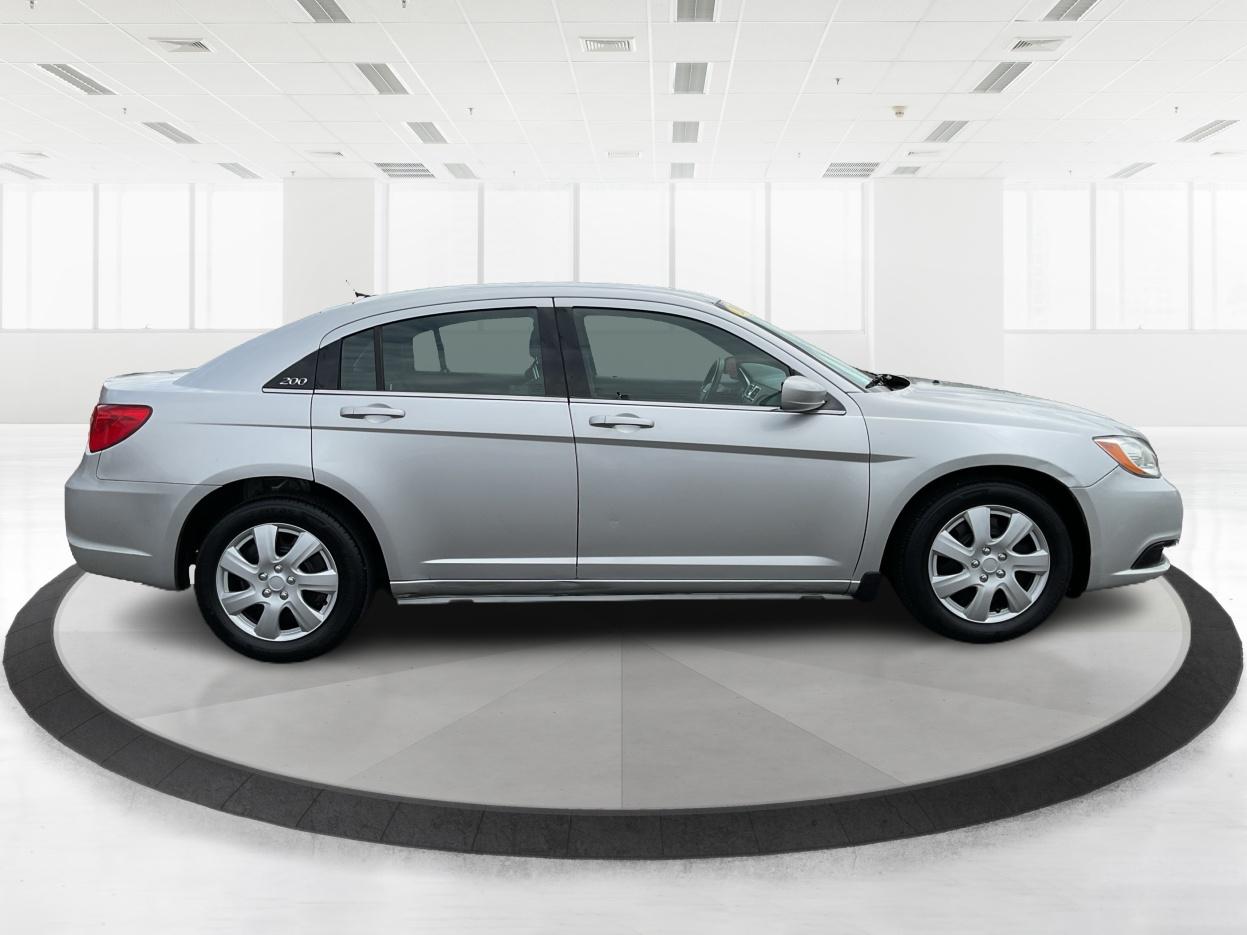 2012 Chrysler 200 LX (1C3CCBAB7CN) with an 2.4L L4 DOHC 16V engine, 6-Speed Automatic transmission, located at 1099 N County Rd 25A , Troy, OH, 45373, (937) 908-9800, 40.057079, -84.212883 - Photo#1
