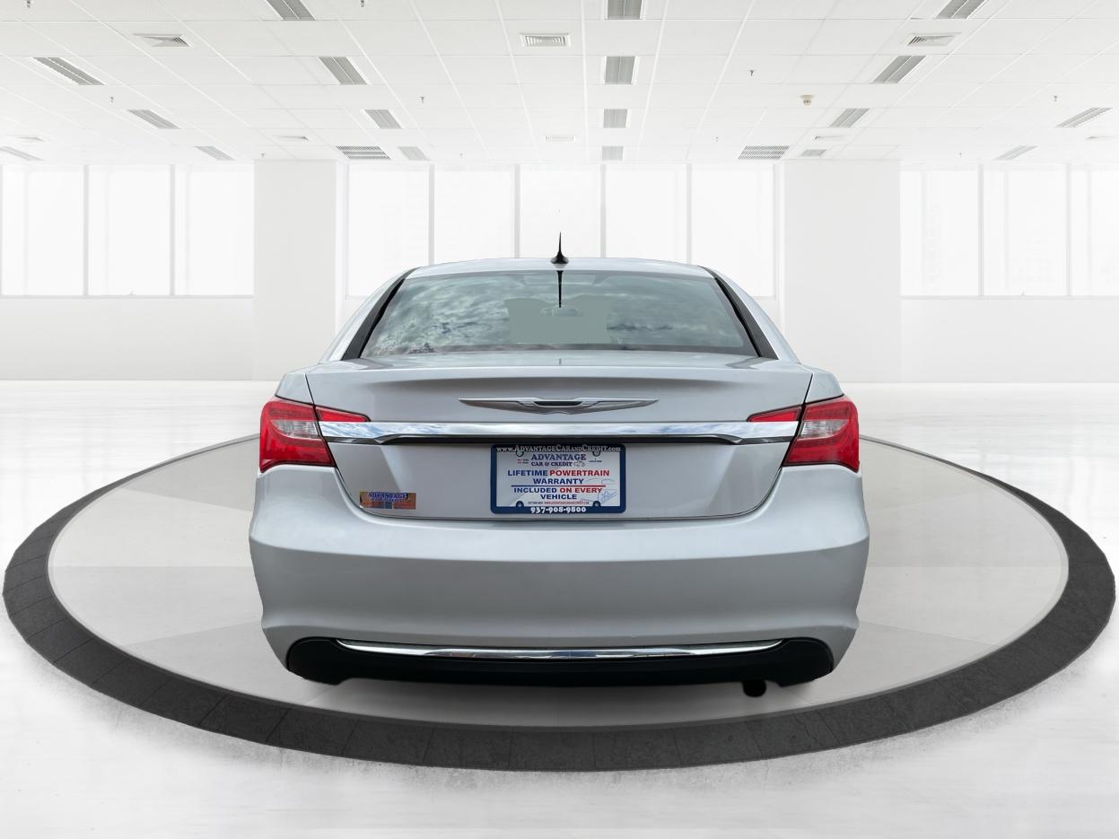 2012 Chrysler 200 LX (1C3CCBAB7CN) with an 2.4L L4 DOHC 16V engine, 6-Speed Automatic transmission, located at 1099 N County Rd 25A , Troy, OH, 45373, (937) 908-9800, 40.057079, -84.212883 - Photo#4