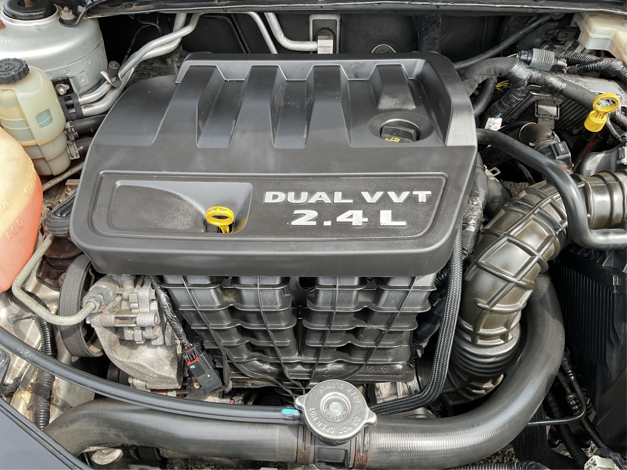 2012 Chrysler 200 LX (1C3CCBAB7CN) with an 2.4L L4 DOHC 16V engine, 6-Speed Automatic transmission, located at 1099 N County Rd 25A , Troy, OH, 45373, (937) 908-9800, 40.057079, -84.212883 - Photo#11