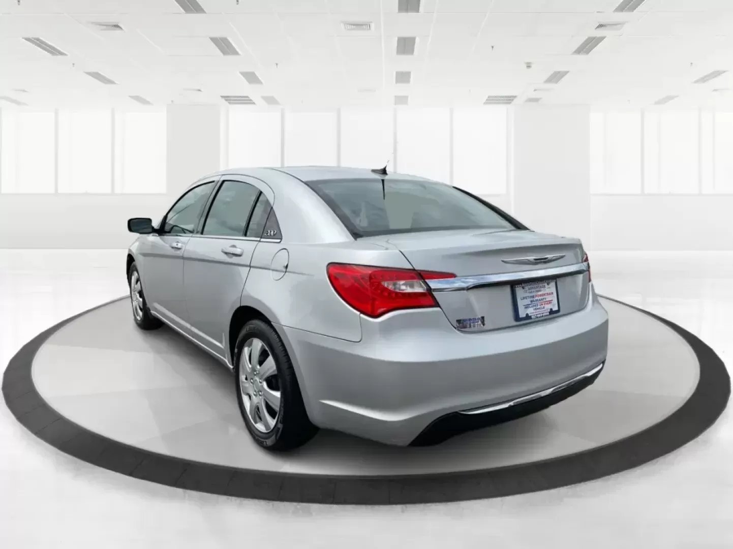 2012 Chrysler 200 LX (1C3CCBAB7CN) with an 2.4L L4 DOHC 16V engine, 6-Speed Automatic transmission, located at 1099 N County Rd 25A, Troy, OH, 45373, (937) 908-9800, 40.057079, -84.212883 - 2012 Chrysler 200 LX - Photo#4