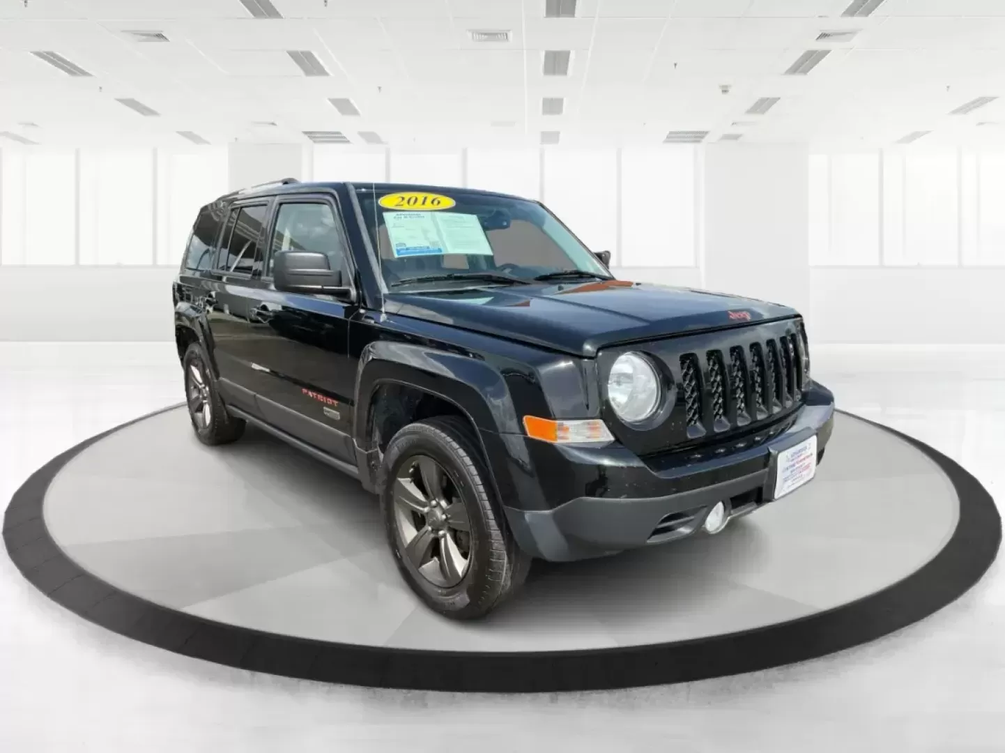 2016 Jeep Patriot 75th Anniversary (1C4NJPBBXGD) with an 2.4L I-4 DOHC engine, located at 1184 Kauffman Ave, Fairborn, OH, 45324, (937) 908-9800, 39.807072, -84.030914 - Photo#0