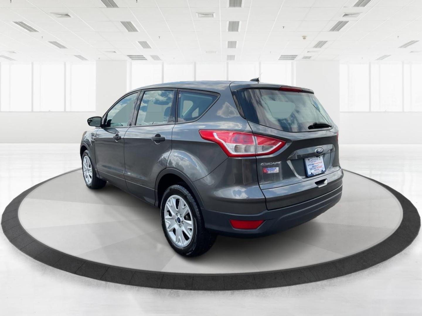 2016 Ford Escape S (1FMCU0F78GU) with an Duratec 2.5L I-4 DOHC engine, located at 880 E. National Road, Vandalia, OH, 45377, (937) 908-9800, 39.891918, -84.183594 - 2016 Ford Escape S - Photo#5