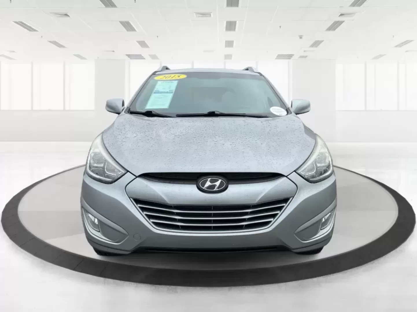 2015 Hyundai Tucson SE (KM8JUCAG2FU) with an Theta II 2.4L I-4 gasoline direct injection engine, located at 880 E. National Road, Vandalia, OH, 45377, (937) 908-9800, 39.891918, -84.183594 - 2015 Hyundai Tucson SE - Photo#6