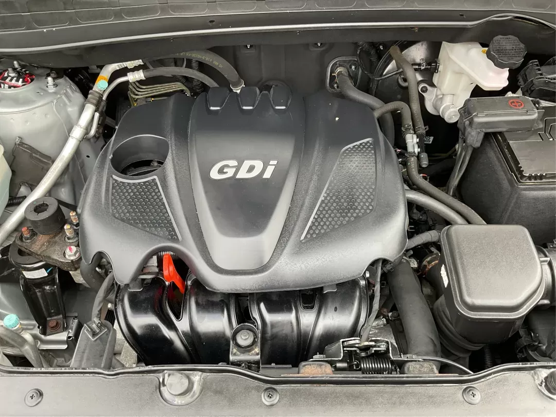 2015 Hyundai Tucson SE (KM8JUCAG2FU) with an Theta II 2.4L I-4 gasoline direct injection engine, located at 880 E. National Road, Vandalia, OH, 45377, (937) 908-9800, 39.891918, -84.183594 - 2015 Hyundai Tucson SE - Photo#10