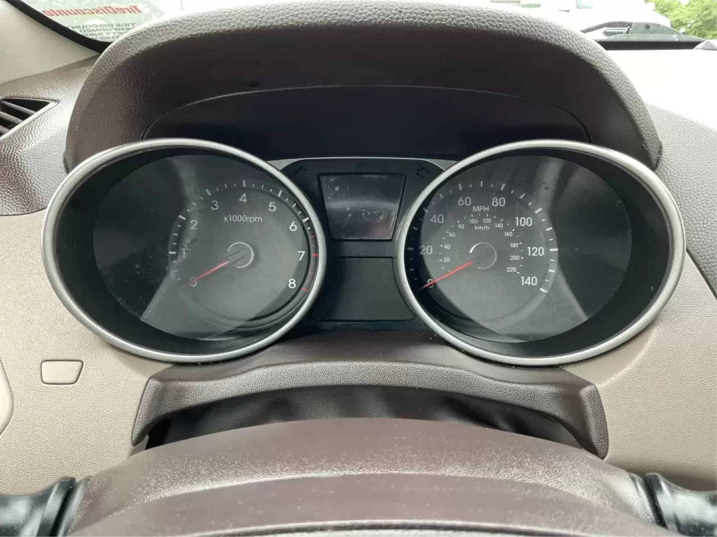 2015 Hyundai Tucson SE (KM8JUCAG2FU) with an Theta II 2.4L I-4 gasoline direct injection engine, located at 880 E. National Road, Vandalia, OH, 45377, (937) 908-9800, 39.891918, -84.183594 - 2015 Hyundai Tucson SE - Photo#14