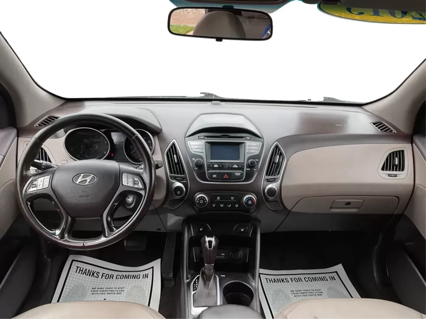 2015 Hyundai Tucson SE (KM8JUCAG2FU) with an Theta II 2.4L I-4 gasoline direct injection engine, located at 880 E. National Road, Vandalia, OH, 45377, (937) 908-9800, 39.891918, -84.183594 - 2015 Hyundai Tucson SE - Photo#19