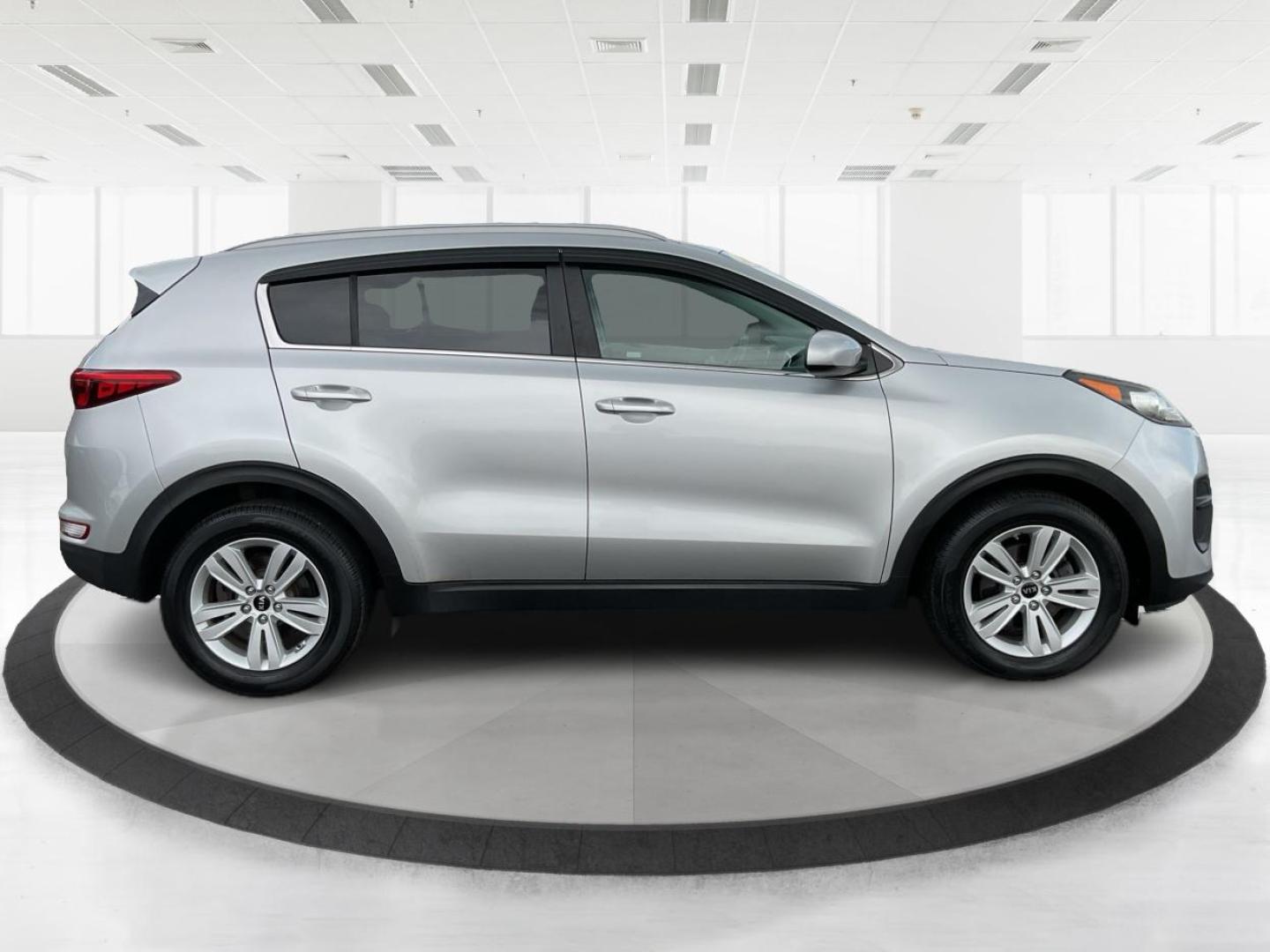 2017 Kia Sportage LX (KNDPM3AC2H7) with an Theta II 2.4L I-4 gasoline direct injection engine, located at 1230 East Main St, Xenia, OH, 45385, (937) 908-9800, 39.688026, -83.910172 - Photo#1
