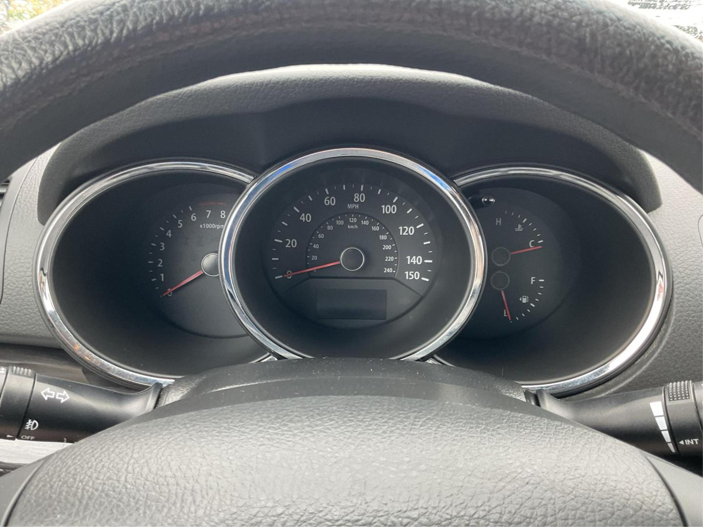 2012 Kia Sorento LX (5XYKTDA6XCG) with an 2.4L I-4 gasoline direct injection engine, located at 880 E. National Road, Vandalia, OH, 45377, (937) 908-9800, 39.891918, -84.183594 - One Owner - Photo#15