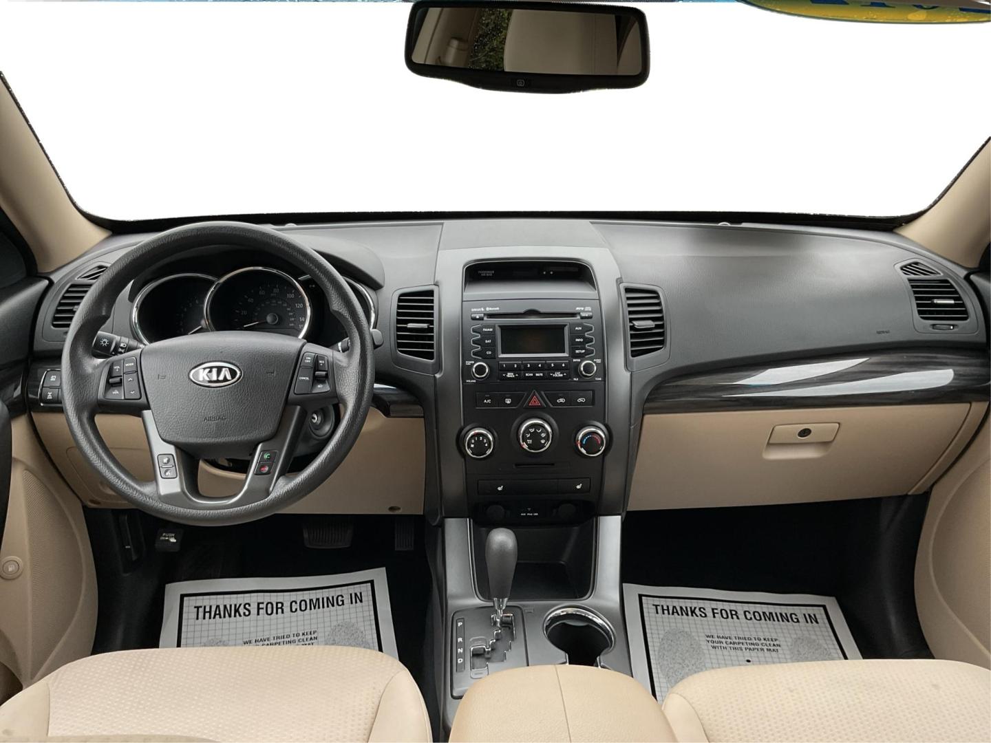 2012 Kia Sorento LX (5XYKTDA6XCG) with an 2.4L I-4 gasoline direct injection engine, located at 880 E. National Road, Vandalia, OH, 45377, (937) 908-9800, 39.891918, -84.183594 - One Owner - Photo#19