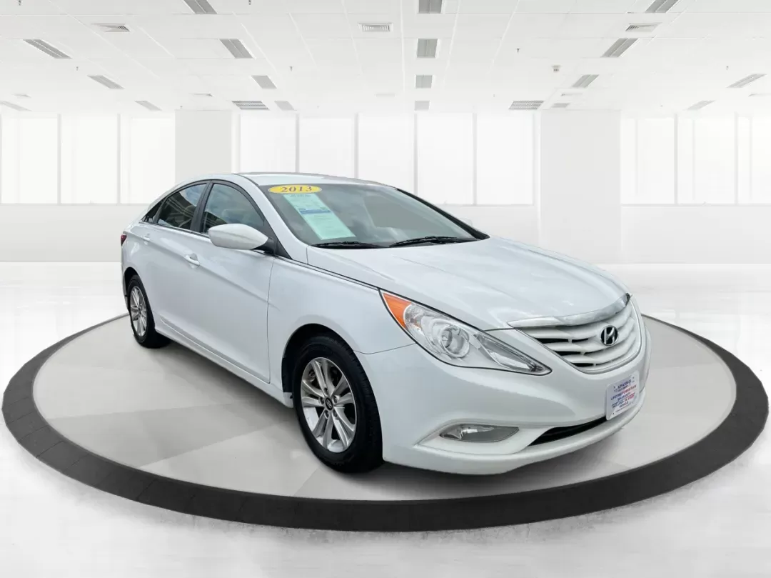 2013 Hyundai Sonata GLS (5NPEB4ACXDH) with an 2.4L I-4 gasoline direct injection engine, located at 8750 N County Rd 25A, Piqua, OH, 45356, (937) 908-9800, 40.164391, -84.232513 - Photo#0