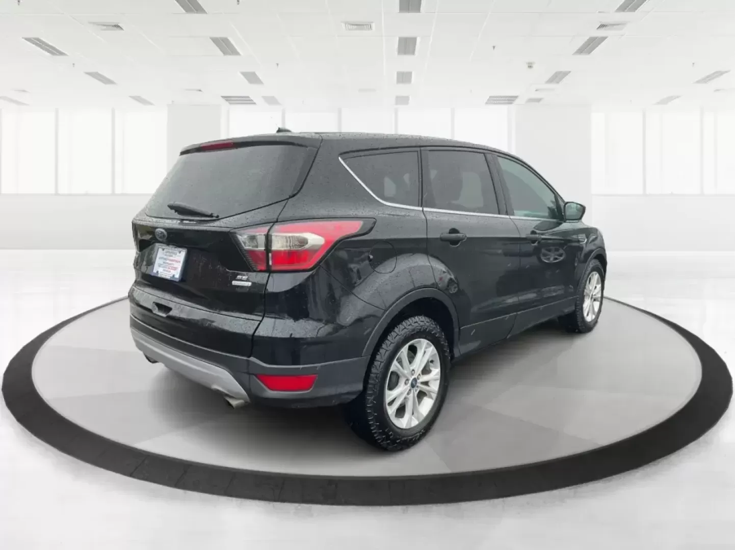 2017 Ford Escape SE FWD (1FMCU0GD6HU) with an 1.5L L4 DOHC 16V engine, 6-Speed Automatic transmission, located at 401 Woodman Dr, Riverside, OH, 45431, (937) 908-9800, 39.760899, -84.123421 - 2017 Ford Escape SE FWD - Photo#2