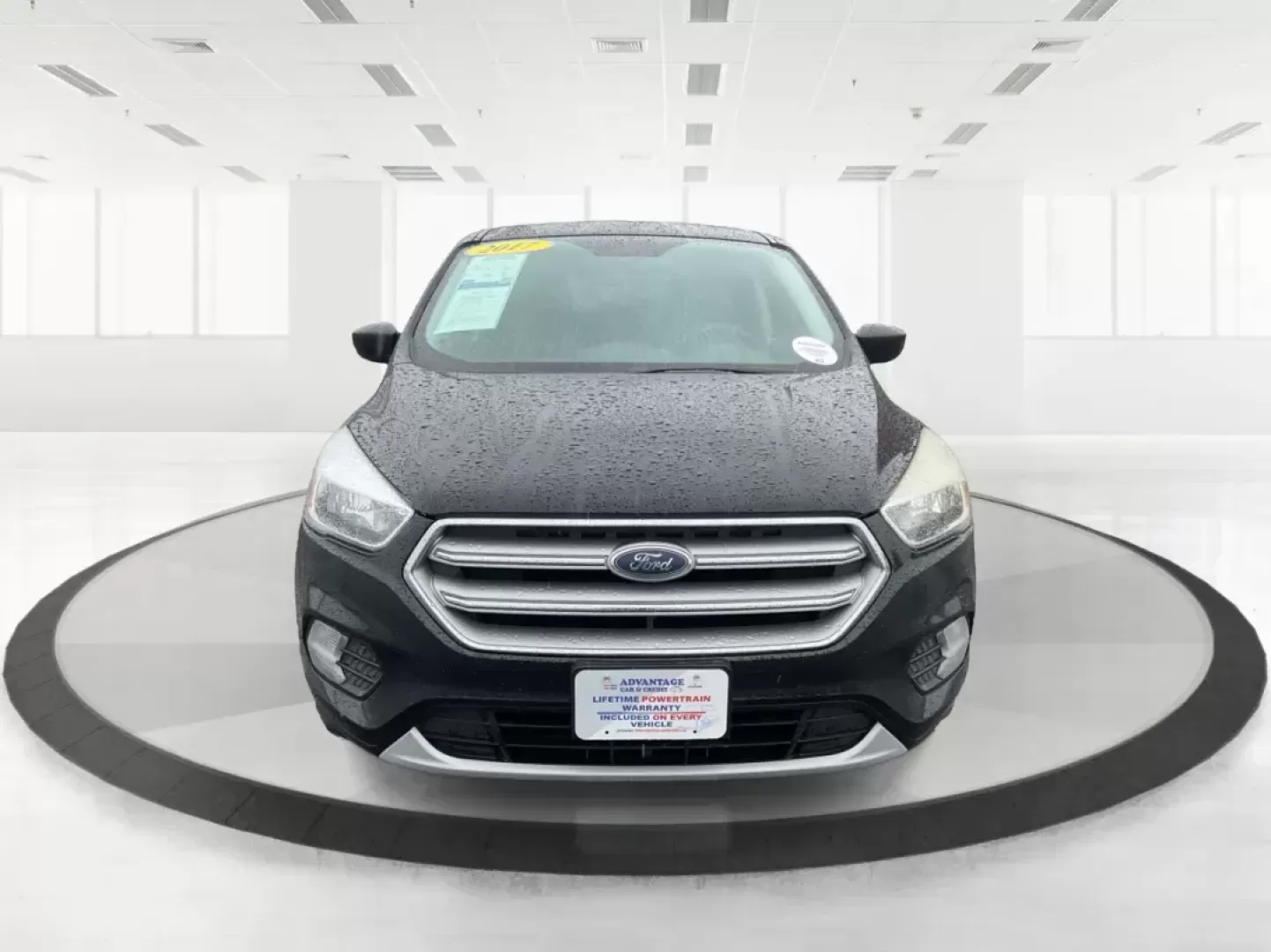 2017 Ford Escape SE FWD (1FMCU0GD6HU) with an 1.5L L4 DOHC 16V engine, 6-Speed Automatic transmission, located at 401 Woodman Dr, Riverside, OH, 45431, (937) 908-9800, 39.760899, -84.123421 - 2017 Ford Escape SE FWD - Photo#6
