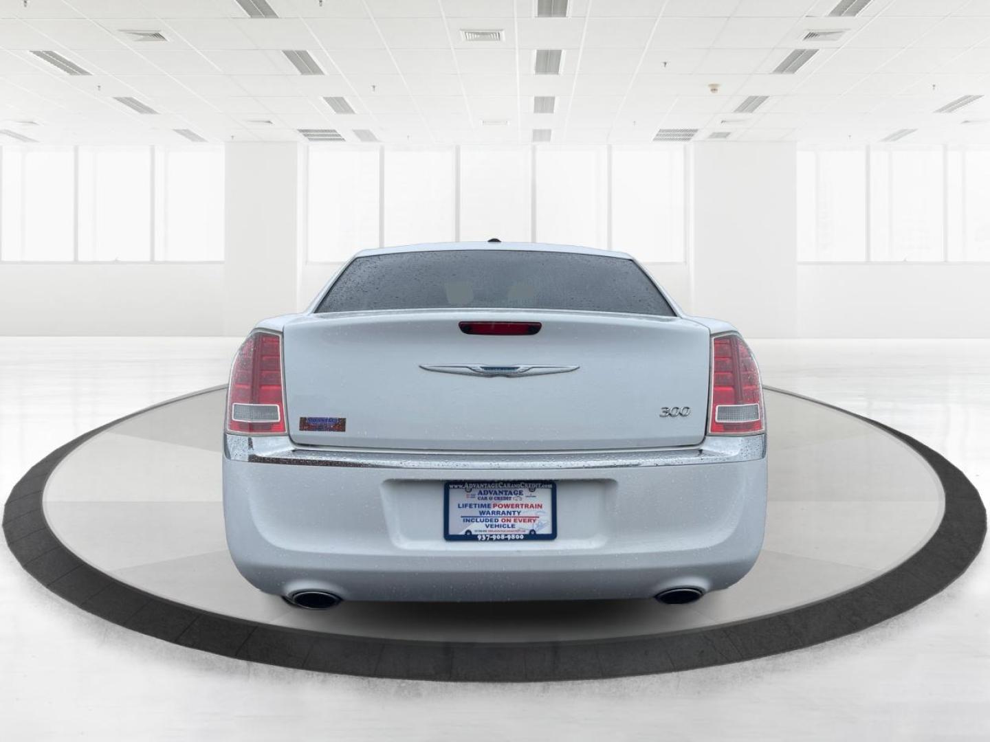 2012 Chrysler 300 Limited (2C3CCACG7CH) with an 3.6L V-6 DOHC engine, located at 8750 N County Rd 25A, Piqua, OH, 45356, (937) 908-9800, 40.164391, -84.232513 - Photo#4