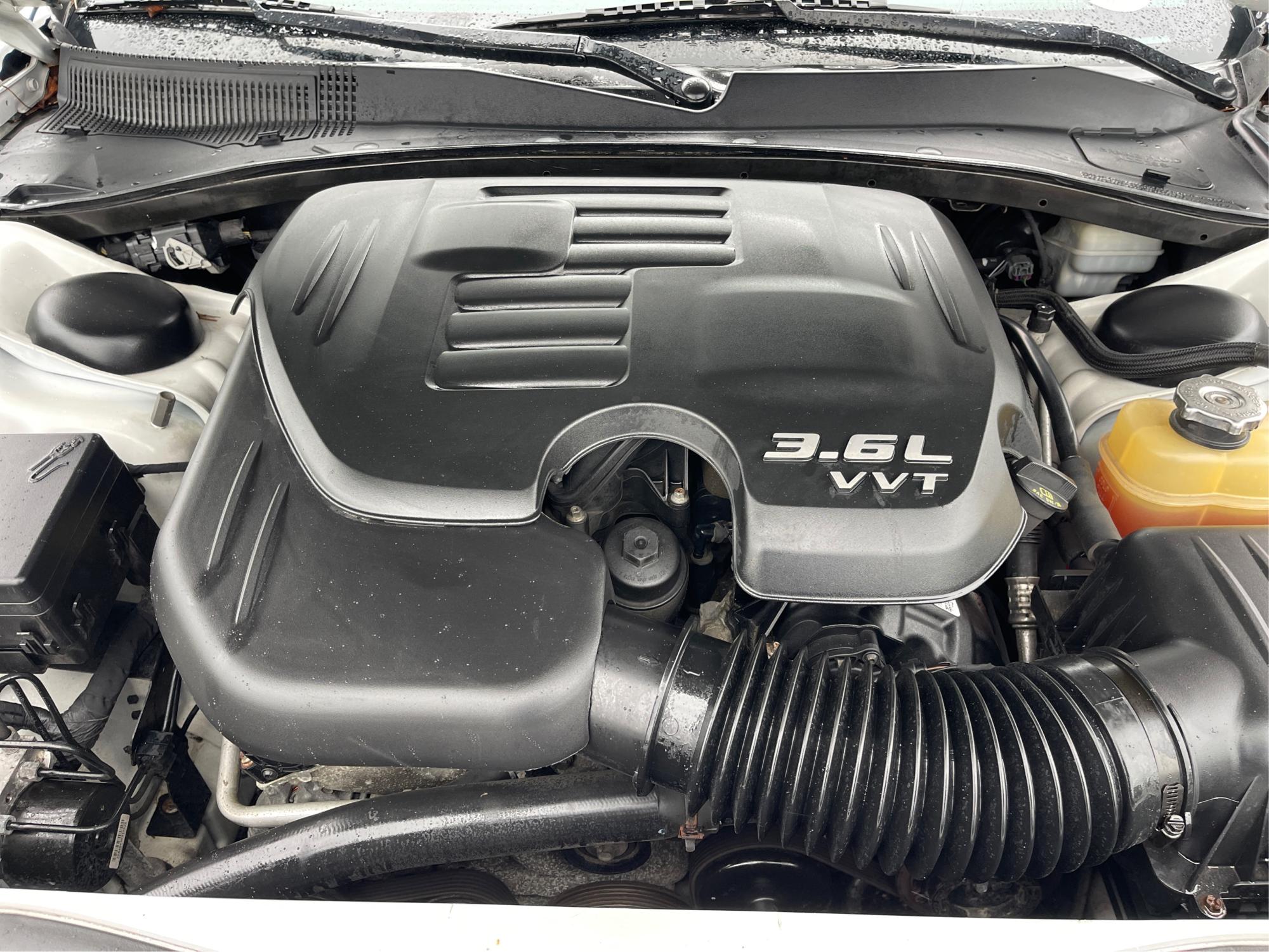 2012 Chrysler 300 Limited (2C3CCACG7CH) with an 3.6L V-6 DOHC engine, located at 8750 N County Rd 25A, Piqua, OH, 45356, (937) 908-9800, 40.164391, -84.232513 - 2012 Chrysler 300 Limited - Photo#11