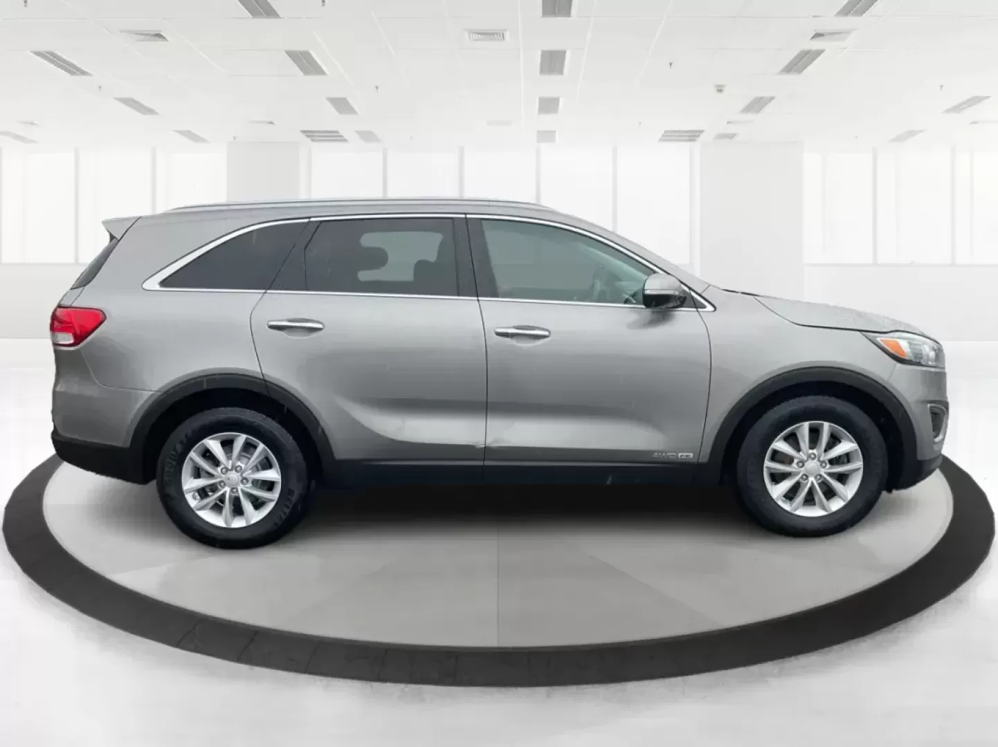 2017 Kia Sorento 3.3L LX (5XYPGDA52HG) with an Lambda II 3.3L V-6 gasoline direct injection engine, located at 4508 South Dixie Dr, Moraine, OH, 45439, (937) 908-9800, 39.689976, -84.218452 - One Owner|Third Row - Photo#1