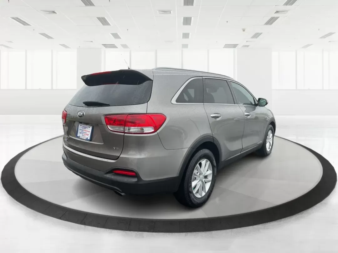 2017 Kia Sorento 3.3L LX (5XYPGDA52HG) with an Lambda II 3.3L V-6 gasoline direct injection engine, located at 4508 South Dixie Dr, Moraine, OH, 45439, (937) 908-9800, 39.689976, -84.218452 - One Owner - Photo#2