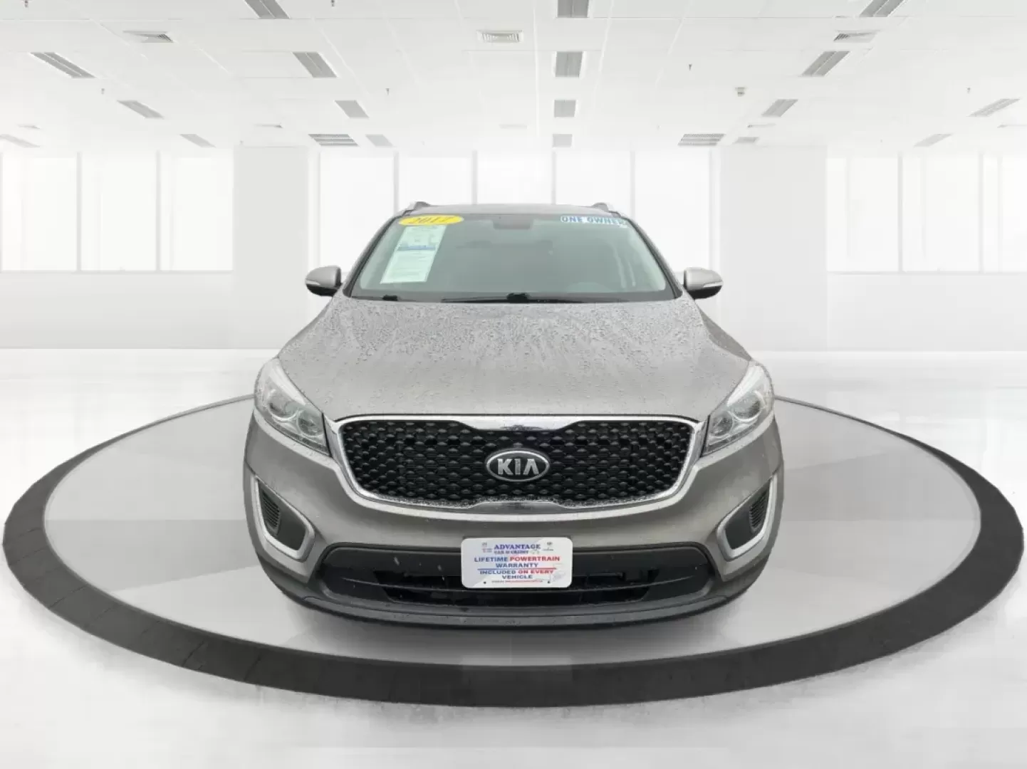 2017 Kia Sorento 3.3L LX (5XYPGDA52HG) with an Lambda II 3.3L V-6 gasoline direct injection engine, located at 4508 South Dixie Dr, Moraine, OH, 45439, (937) 908-9800, 39.689976, -84.218452 - One Owner|Third Row - Photo#6