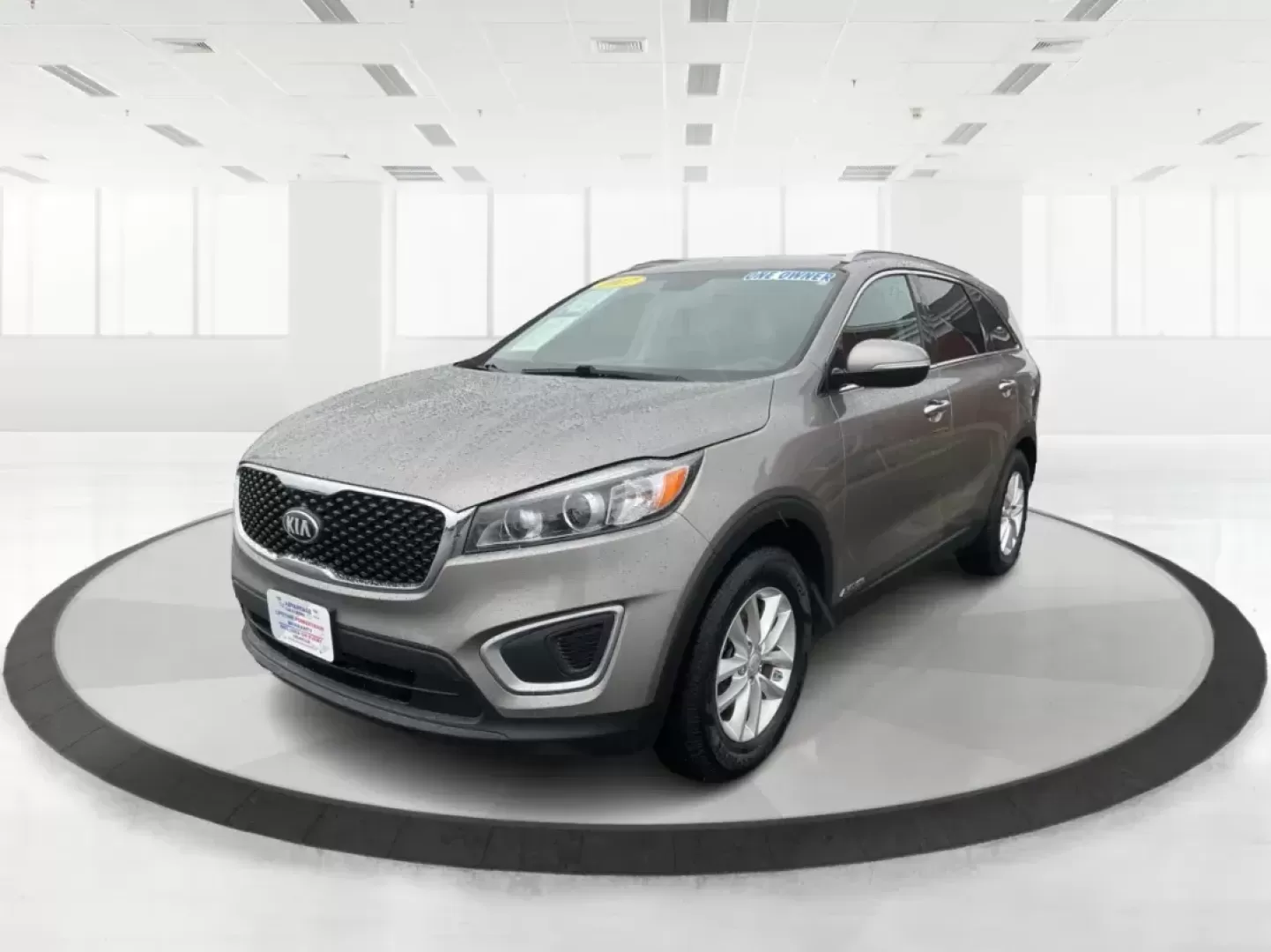 2017 Kia Sorento 3.3L LX (5XYPGDA52HG) with an Lambda II 3.3L V-6 gasoline direct injection engine, located at 4508 South Dixie Dr, Moraine, OH, 45439, (937) 908-9800, 39.689976, -84.218452 - One Owner|Third Row - Photo#7
