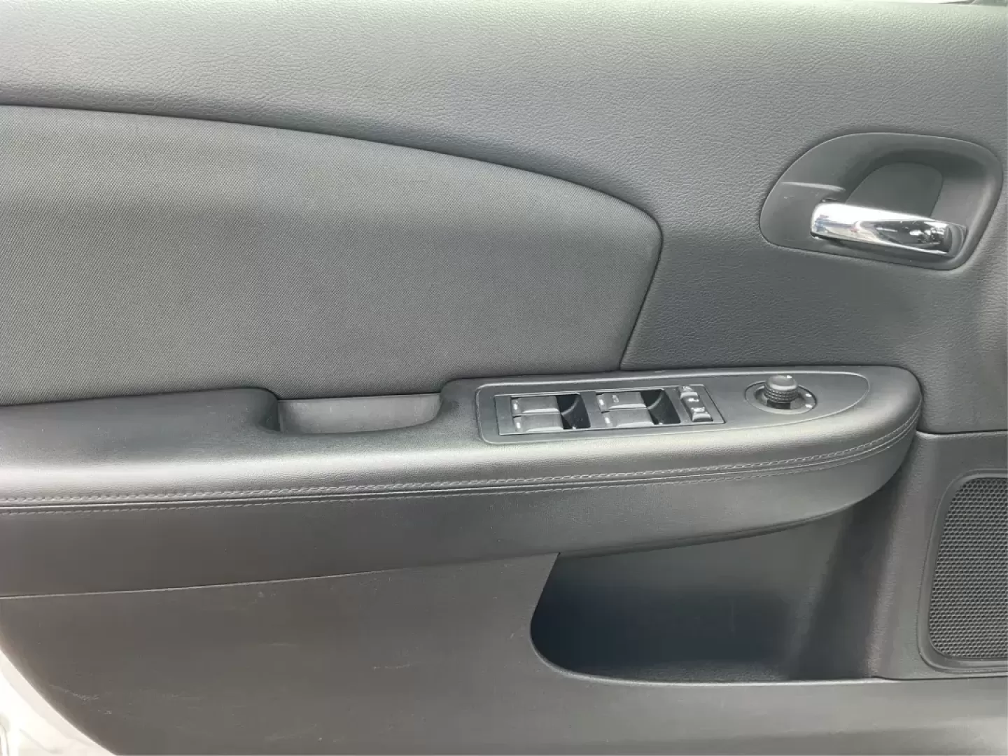 2012 Chrysler 200 Touring (1C3CCBBB3CN) with an Other engine, located at 401 Woodman Dr, Riverside, OH, 45431, (937) 908-9800, 39.760899, -84.123421 - 2012 Chrysler 200 Touring - Photo#18