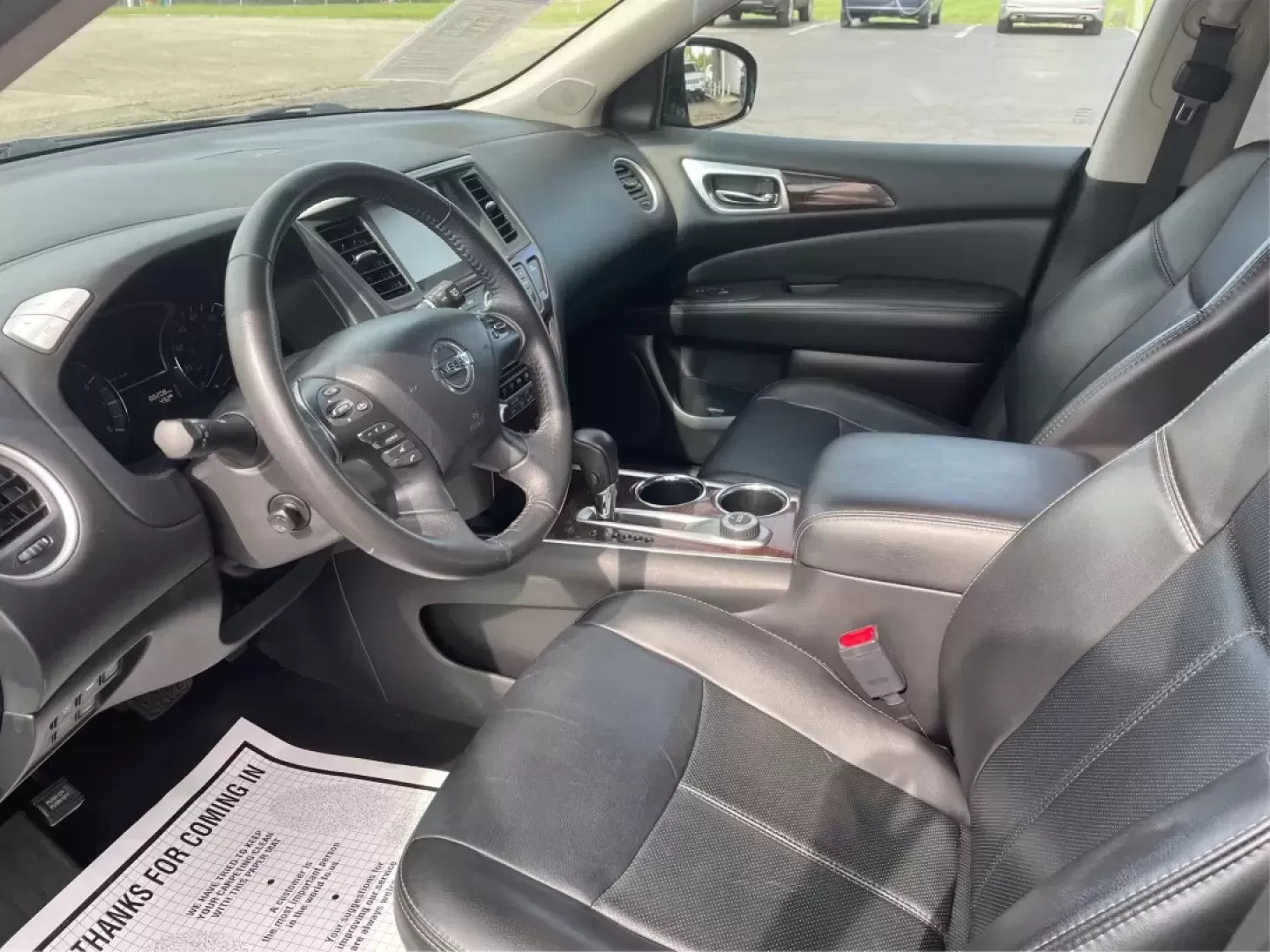 2014 Nissan Pathfinder Platinum (5N1AR2MM6EC) with an 3.5L V-6 DOHC engine, located at 880 E. National Road, Vandalia, OH, 45377, (937) 908-9800, 39.891918, -84.183594 - Photo#8