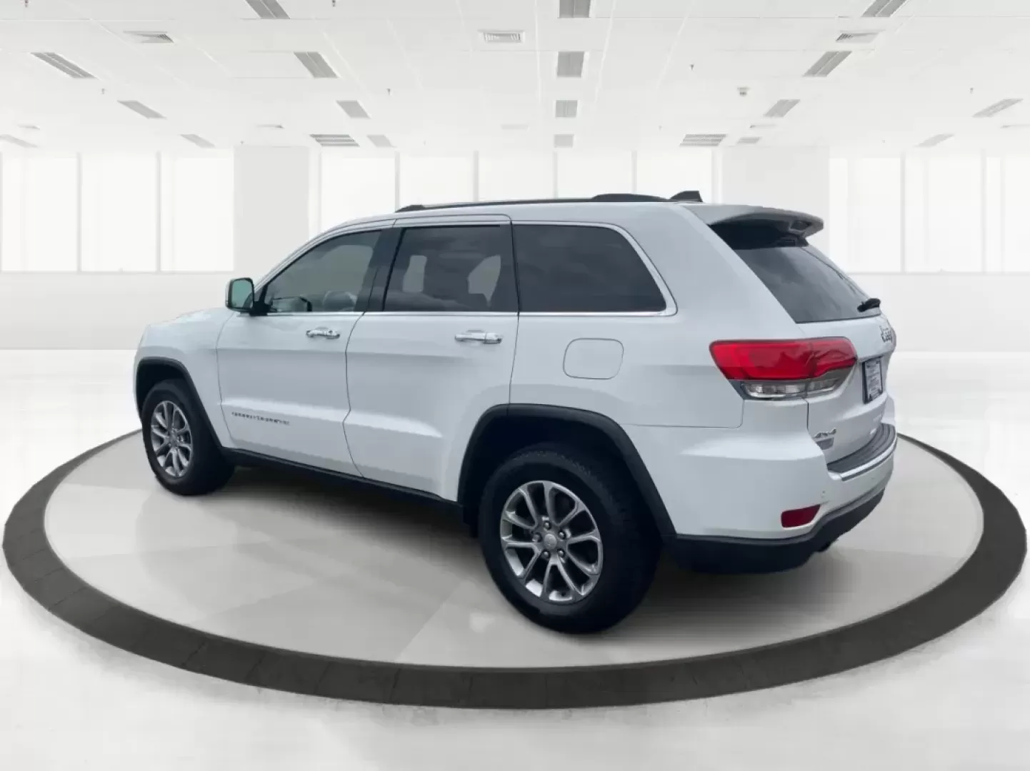 2014 Jeep Grand Cherokee Limited (1C4RJFBG4EC) with an Other engine, located at 401 Woodman Dr, Riverside, OH, 45431, (937) 908-9800, 39.760899, -84.123421 - 2014 Jeep Grand Cherokee Limited - Photo#5