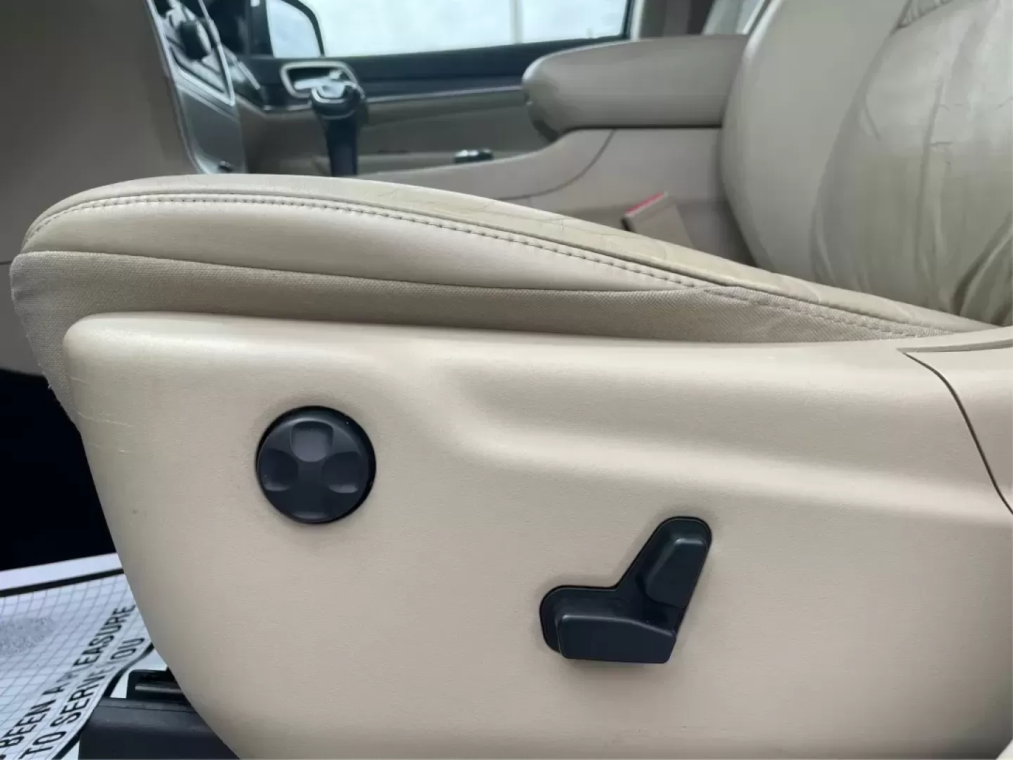 2014 Jeep Grand Cherokee Limited (1C4RJFBG4EC) with an Other engine, located at 401 Woodman Dr, Riverside, OH, 45431, (937) 908-9800, 39.760899, -84.123421 - 2014 Jeep Grand Cherokee Limited - Photo#18