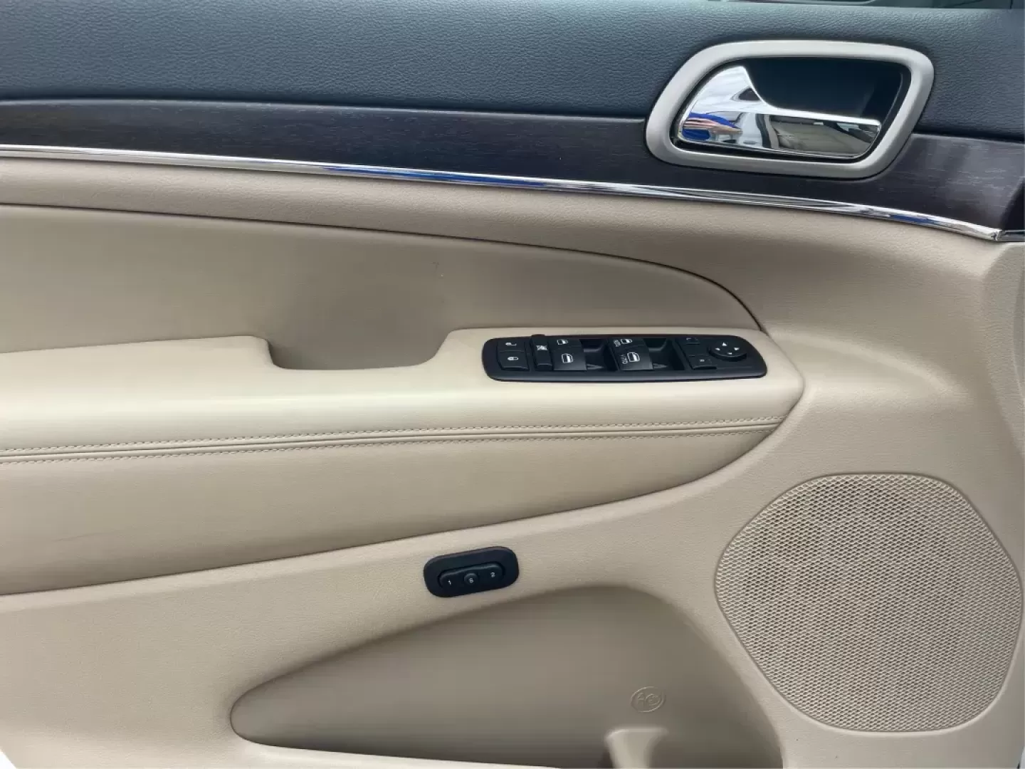 2014 Jeep Grand Cherokee Limited (1C4RJFBG4EC) with an Other engine, located at 401 Woodman Dr, Riverside, OH, 45431, (937) 908-9800, 39.760899, -84.123421 - 2014 Jeep Grand Cherokee Limited - Photo#19