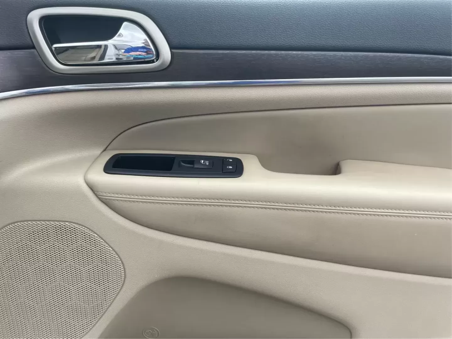 2014 Jeep Grand Cherokee Limited (1C4RJFBG4EC) with an Other engine, located at 401 Woodman Dr, Riverside, OH, 45431, (937) 908-9800, 39.760899, -84.123421 - 2014 Jeep Grand Cherokee Limited - Photo#20
