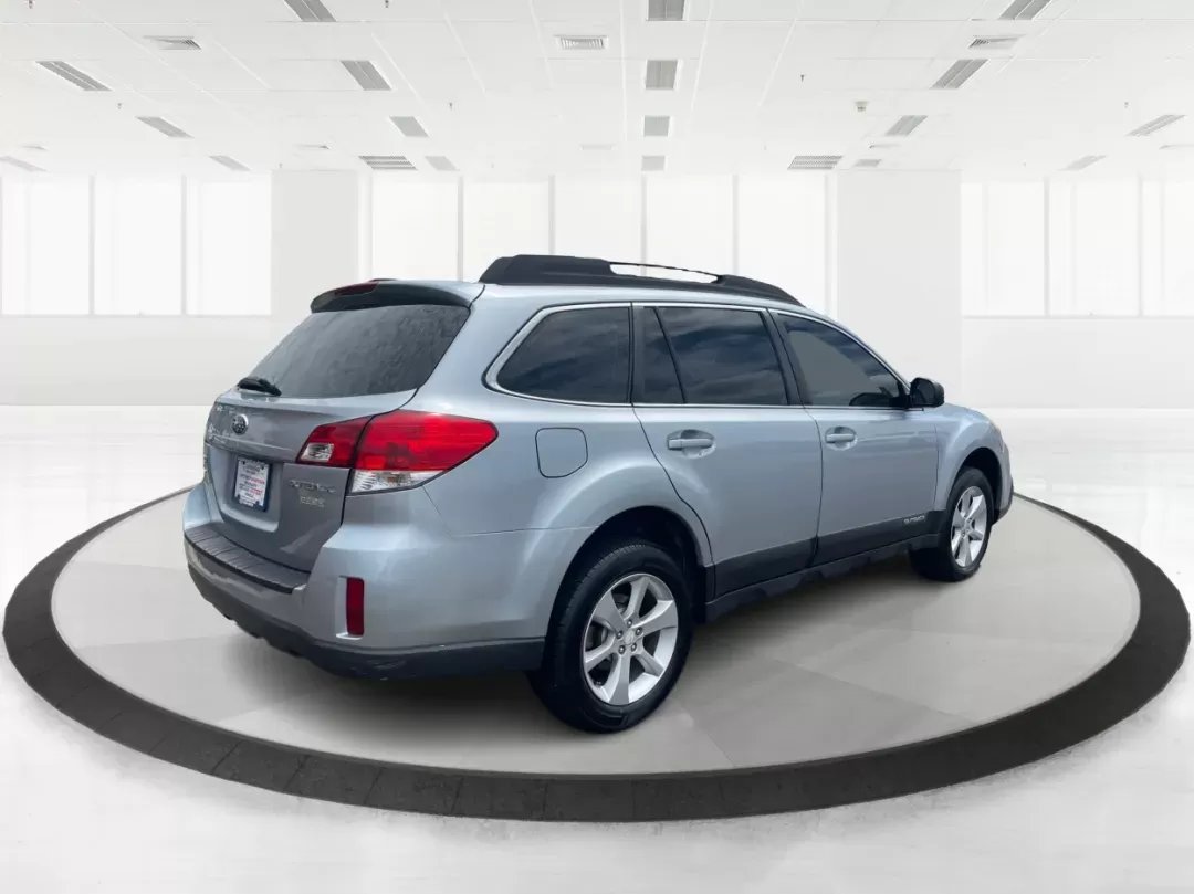 2014 Subaru Outback 2.5i (4S4BRBAC8E3) with an 2.5L H-4 DOHC engine, located at 1230 East Main St, Xenia, OH, 45385, (937) 908-9800, 39.688026, -83.910172 - 2014 Subaru Outback 2.5i - Photo#2