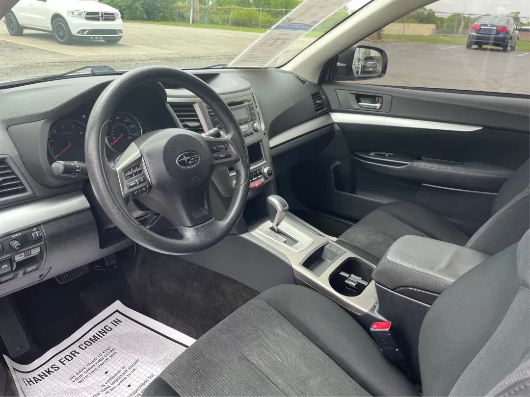 2014 Subaru Outback 2.5i (4S4BRBAC8E3) with an 2.5L H-4 DOHC engine, located at 1230 East Main St, Xenia, OH, 45385, (937) 908-9800, 39.688026, -83.910172 - 2014 Subaru Outback 2.5i - Photo#8