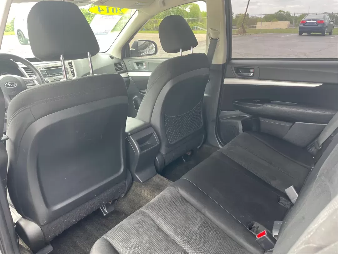 2014 Subaru Outback 2.5i (4S4BRBAC8E3) with an 2.5L H-4 DOHC engine, located at 1230 East Main St, Xenia, OH, 45385, (937) 908-9800, 39.688026, -83.910172 - 2014 Subaru Outback 2.5i - Photo#9